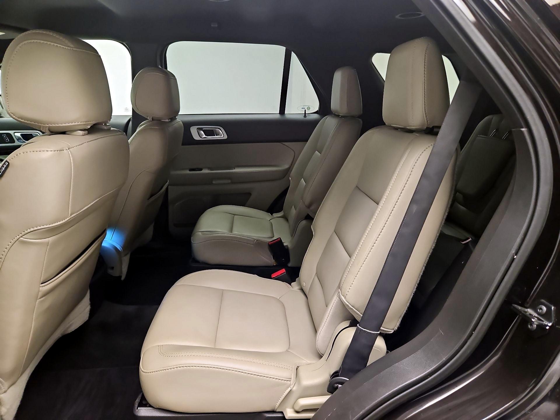 Thumbnail: 2013 Ford Explorer - 20