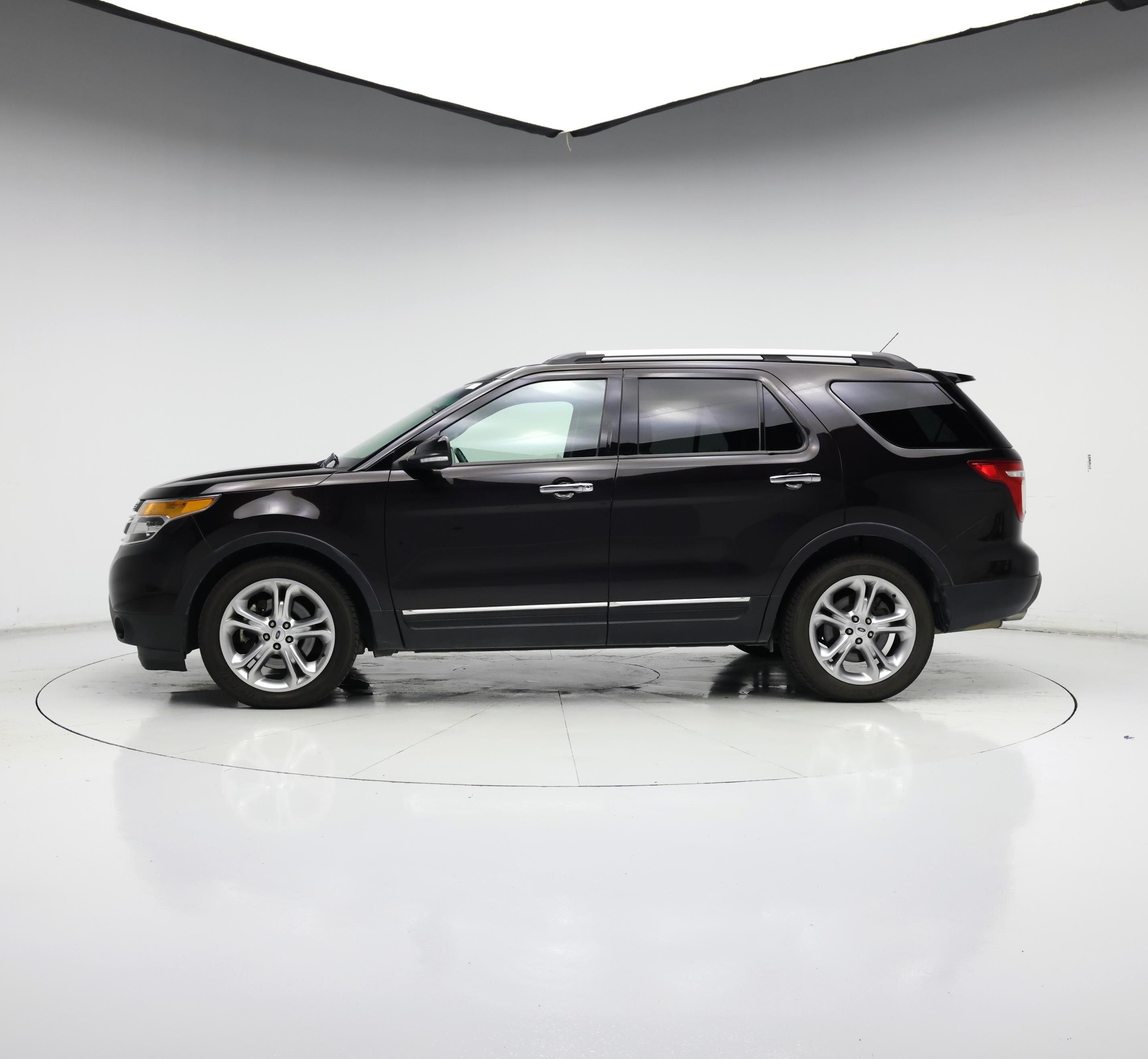 Thumbnail: 2013 Ford Explorer - 3