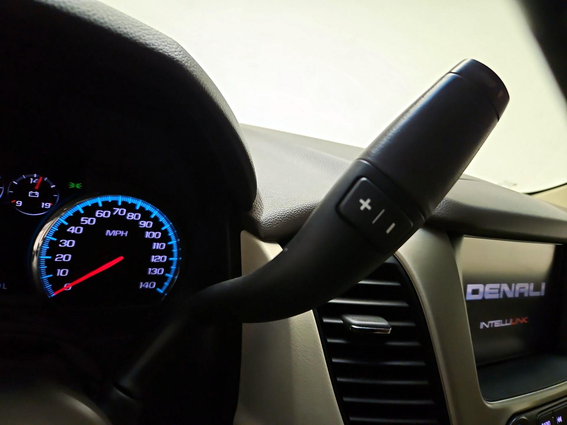 Thumbnail: 2019 GMC Yukon - 17