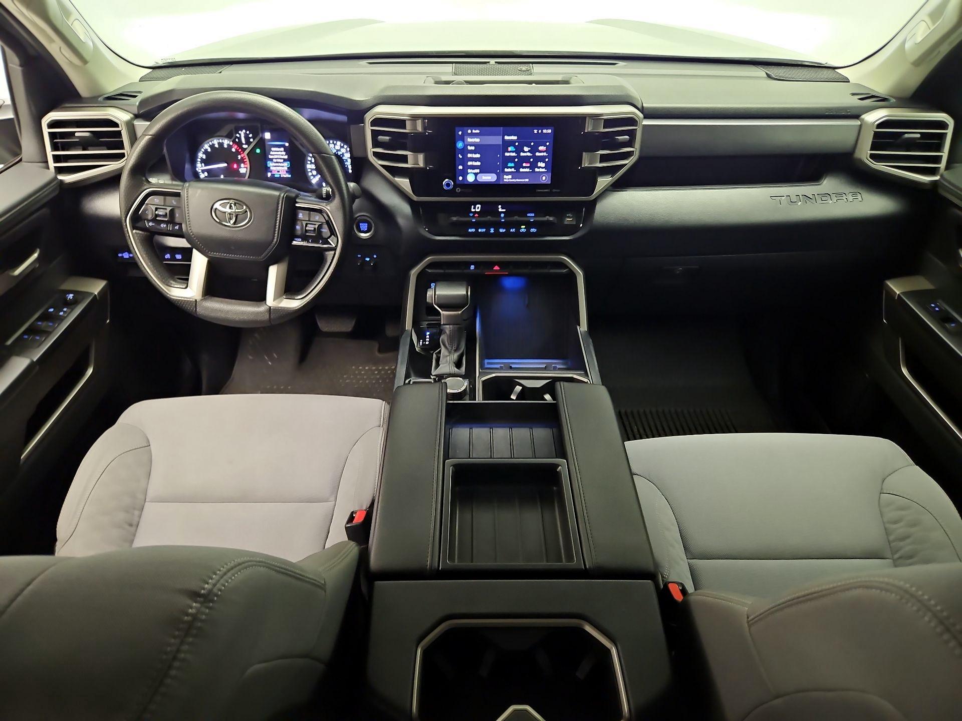 Thumbnail: 2024 Toyota Tundra - 9