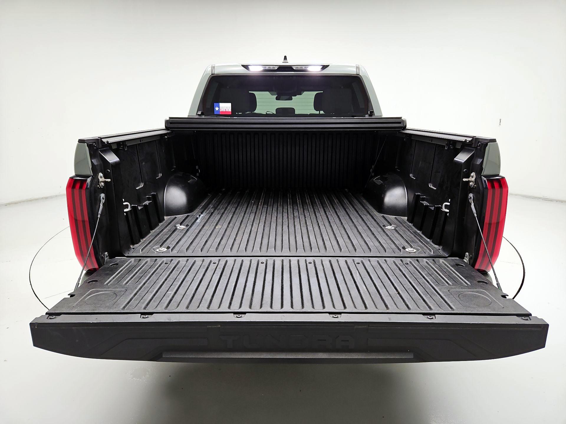 Thumbnail: 2024 Toyota Tundra - 18