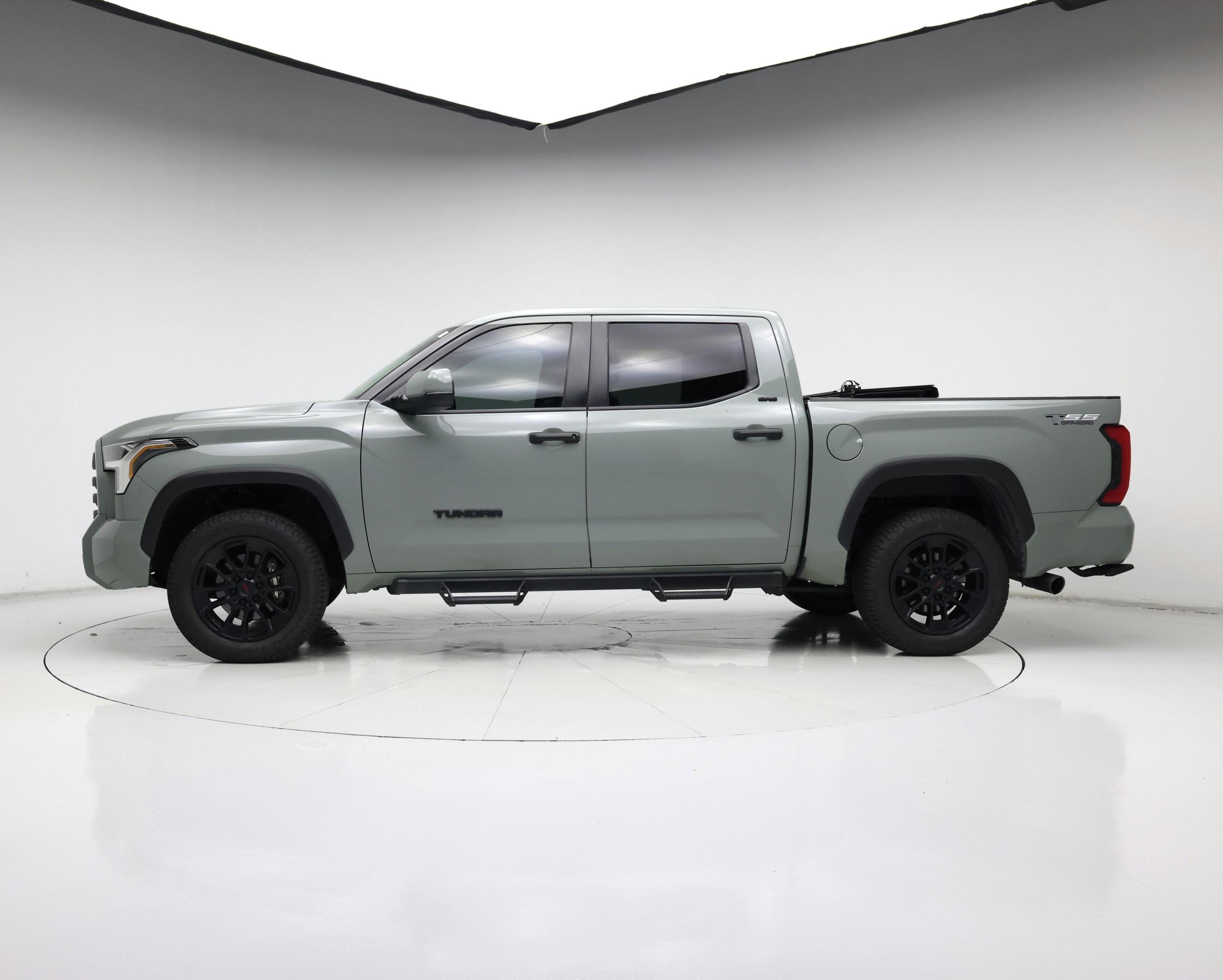 Thumbnail: 2024 Toyota Tundra - 3
