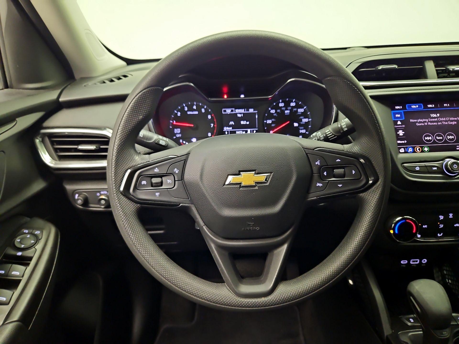 Thumbnail: 2023 Chevrolet TrailBlazer - 10