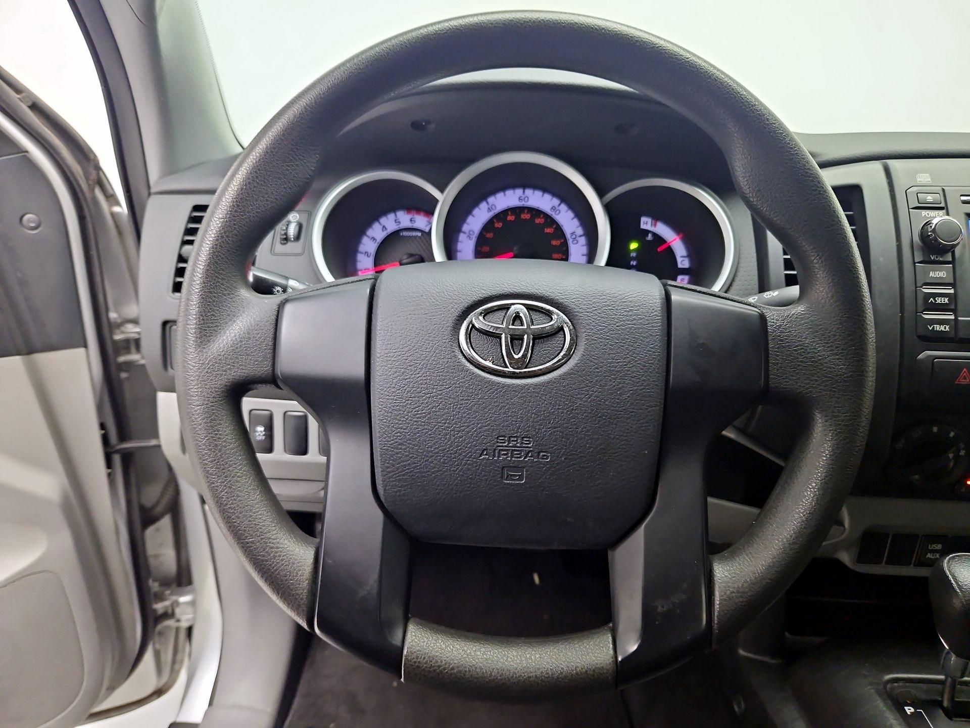 Thumbnail: 2013 Toyota Tacoma - 10