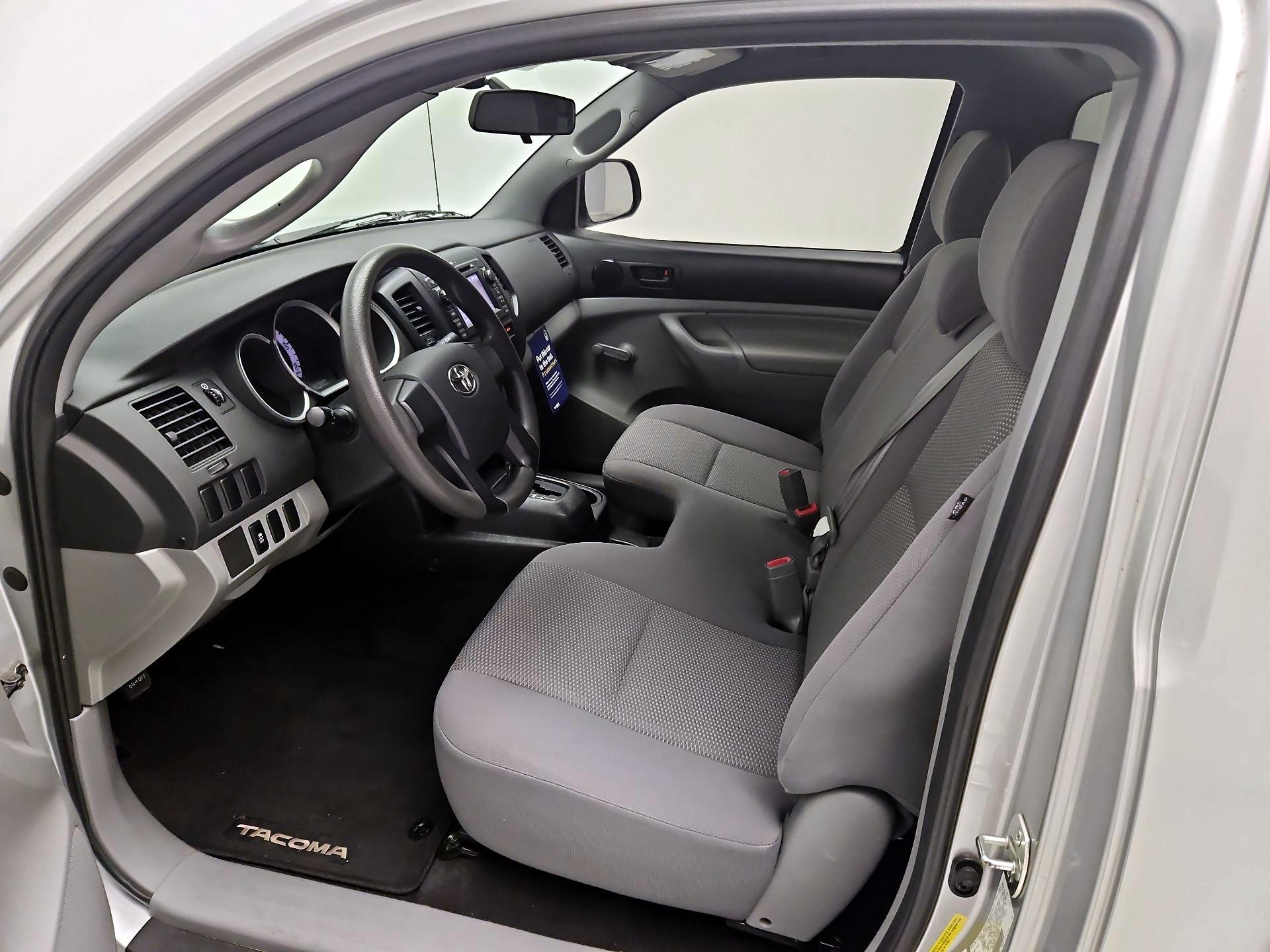 Thumbnail: 2013 Toyota Tacoma - 11