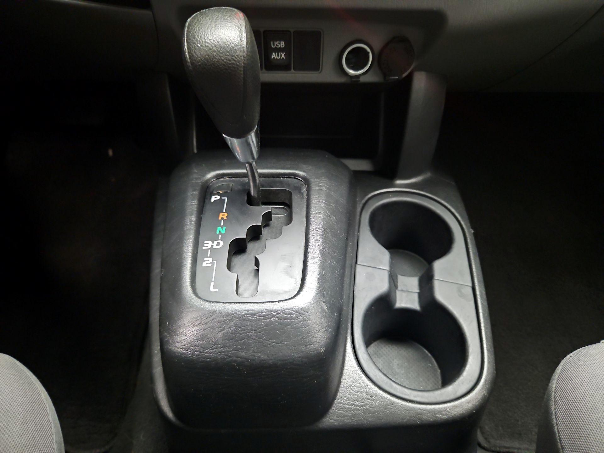 Thumbnail: 2013 Toyota Tacoma - 16