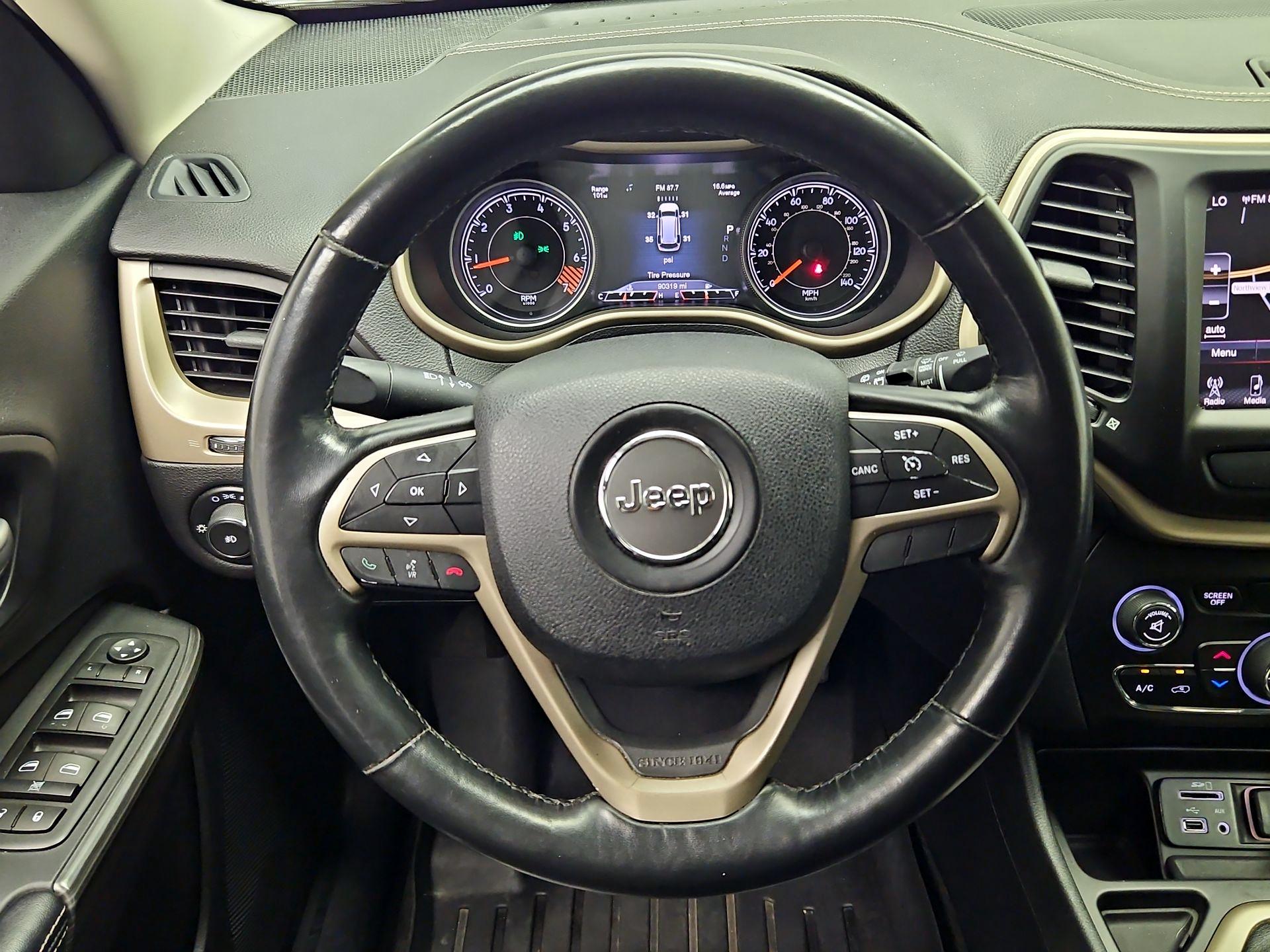 Thumbnail: 2015 Jeep Cherokee - 10