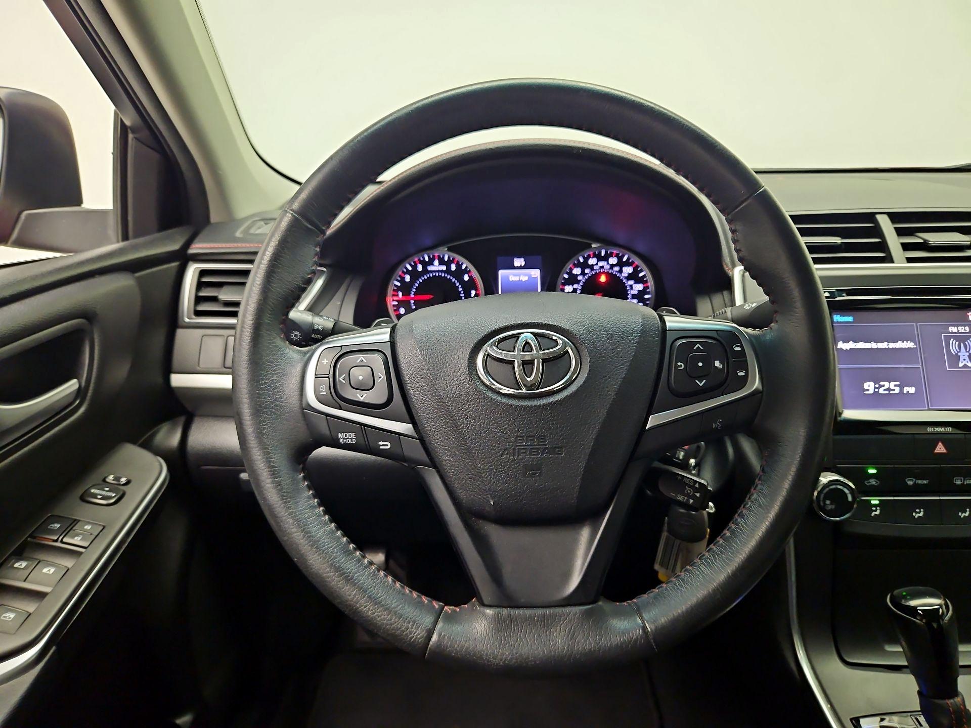 Thumbnail: 2017 Toyota Camry - 10