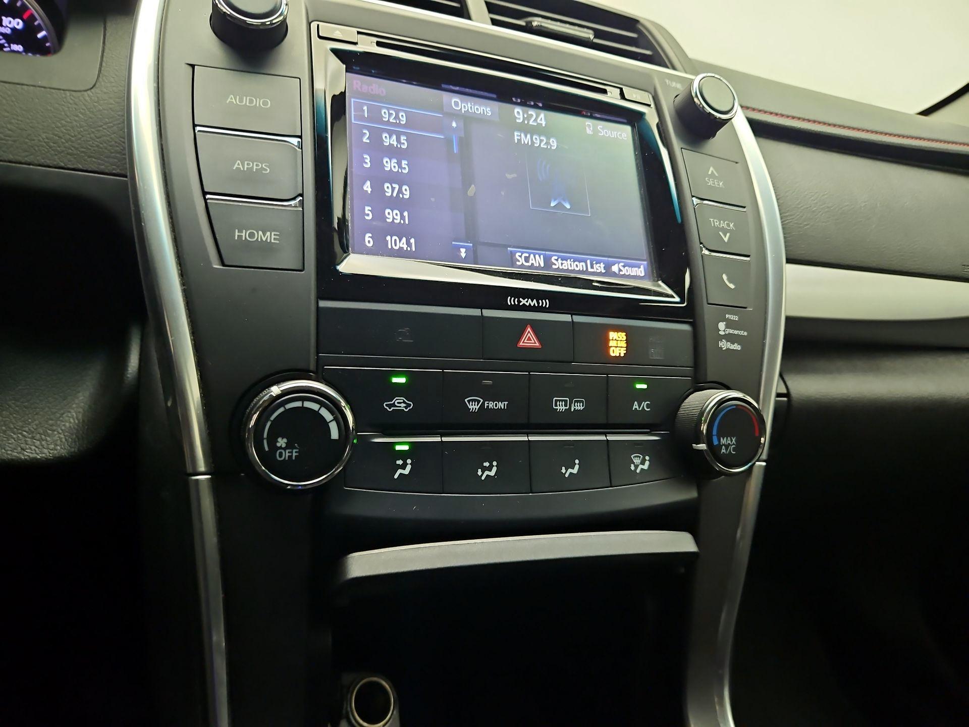 Thumbnail: 2017 Toyota Camry - 15