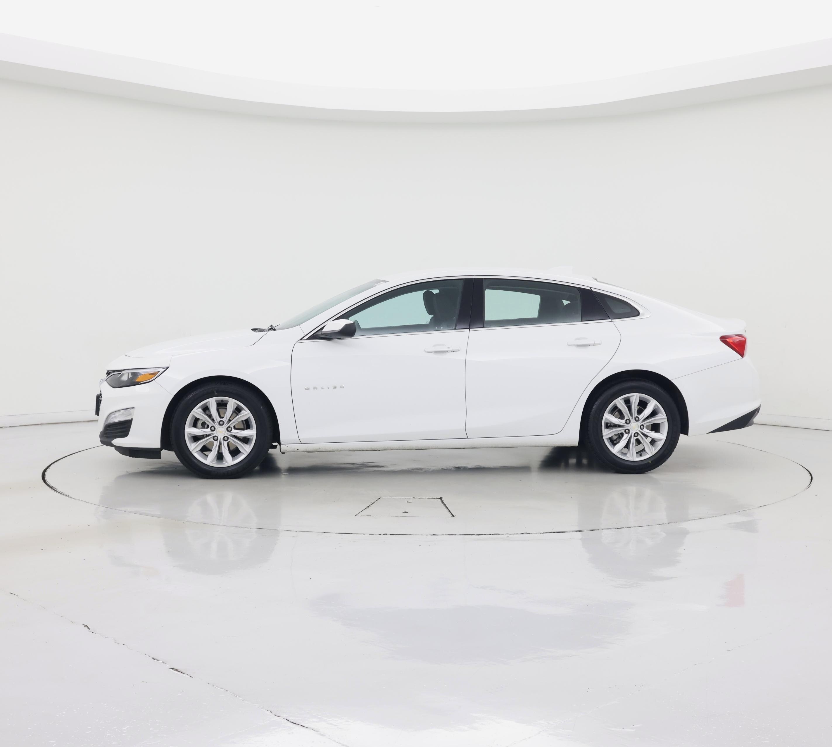 Thumbnail: 2023 Chevrolet Malibu - 3