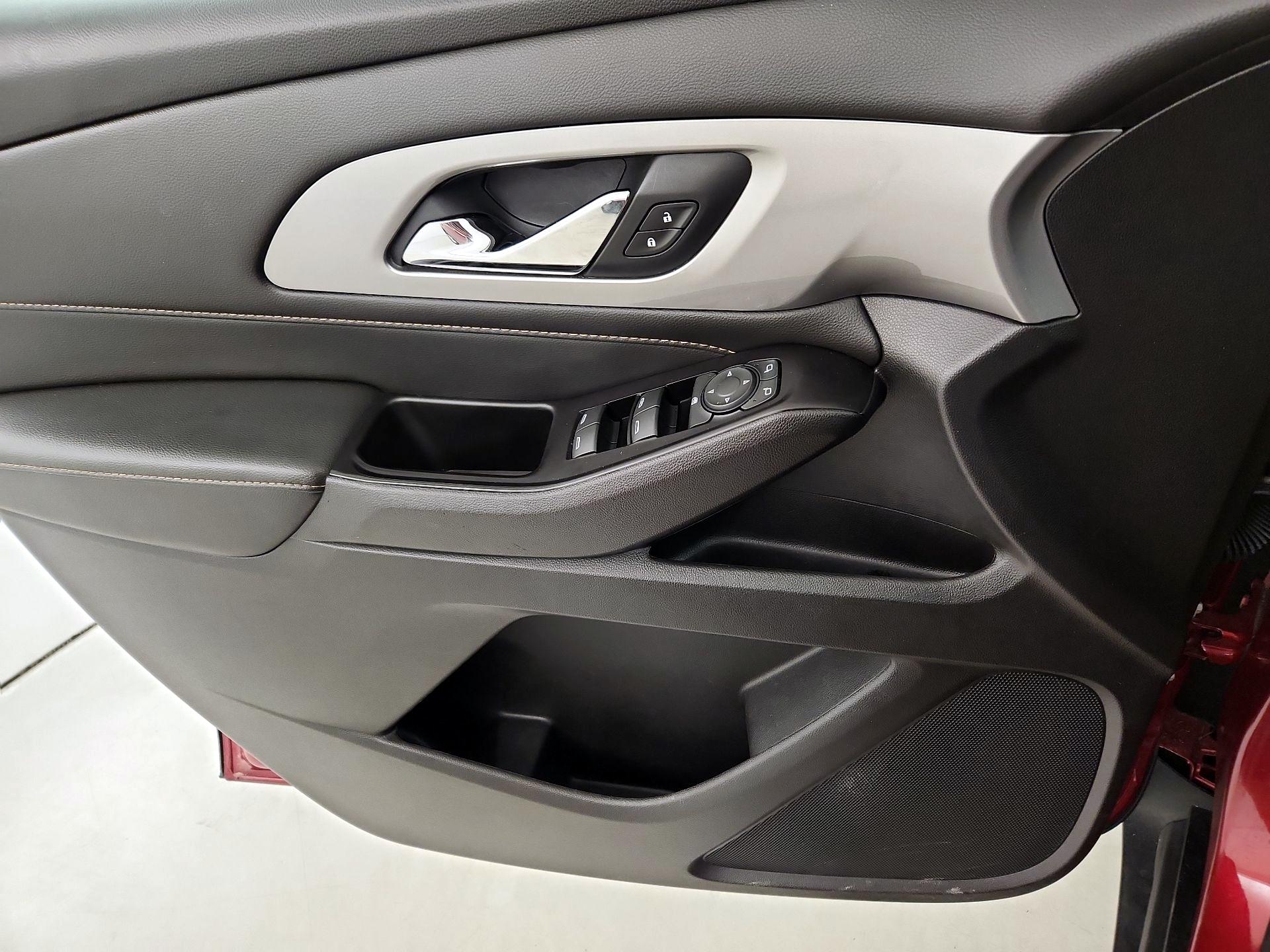 Thumbnail: 2019 Chevrolet Traverse - 12