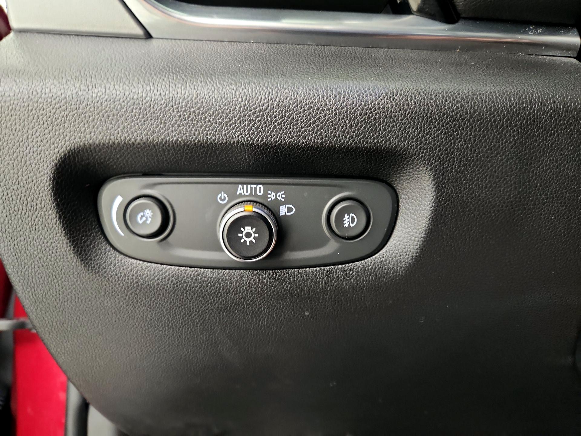 Thumbnail: 2019 Chevrolet Traverse - 13