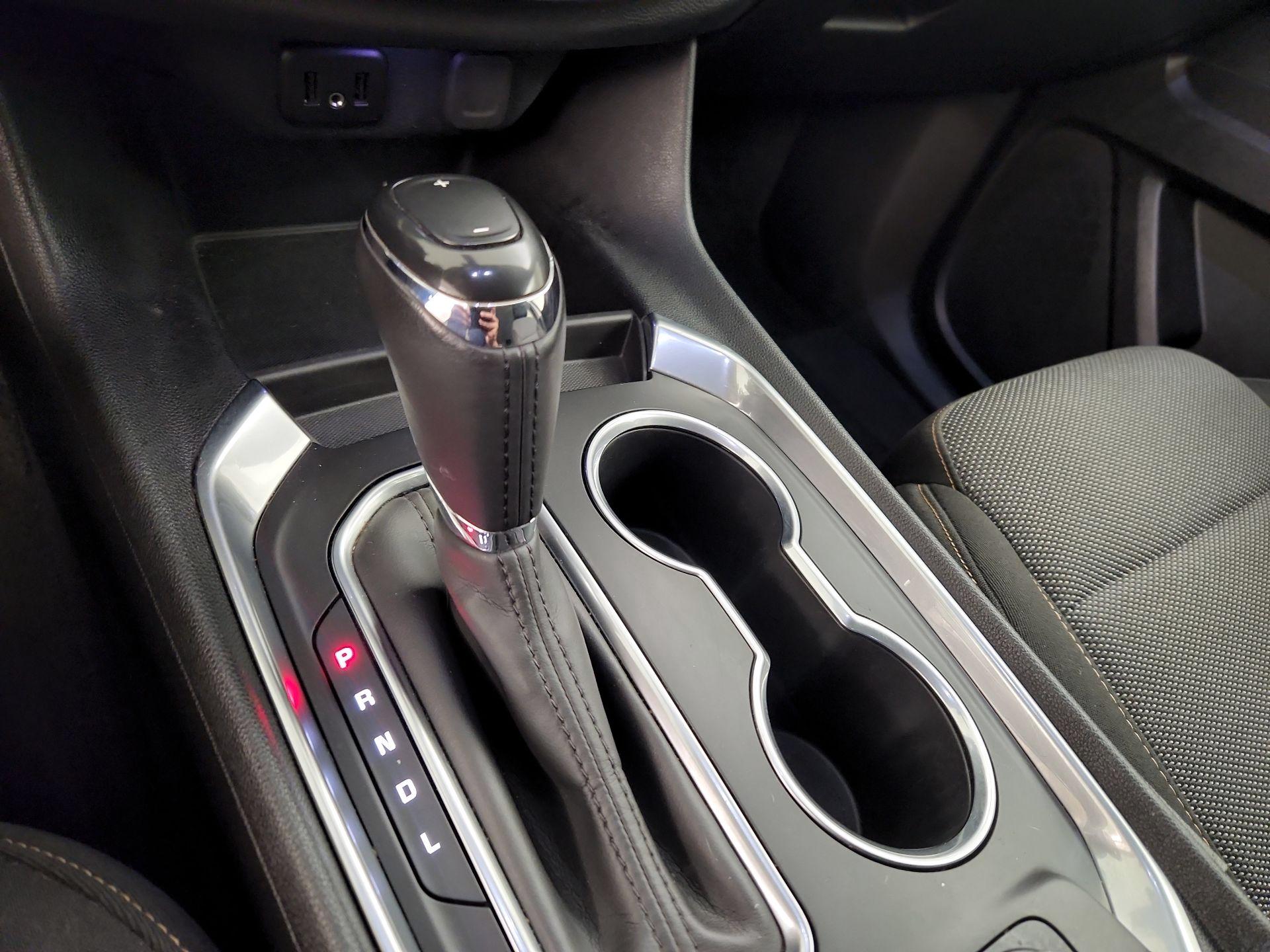 Thumbnail: 2019 Chevrolet Traverse - 17