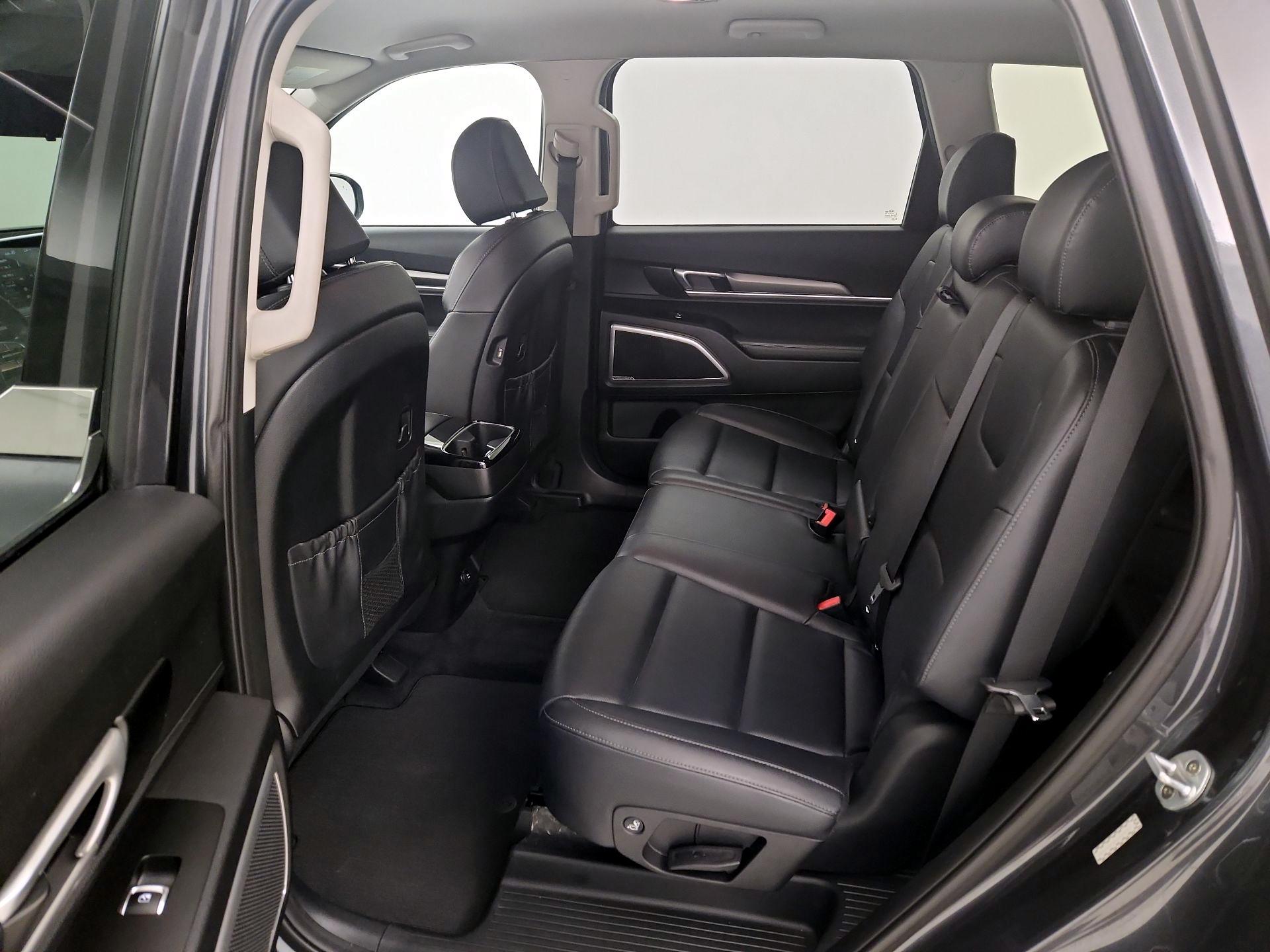 Thumbnail: 2020 Kia Telluride - 19