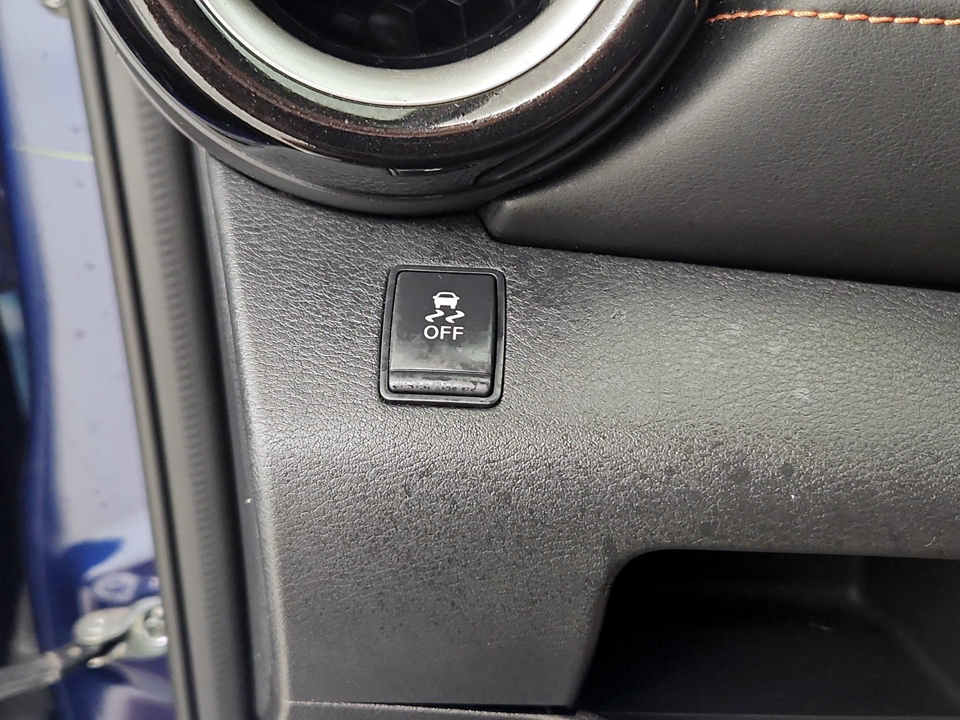 Thumbnail: 2019 Nissan Kicks - 13