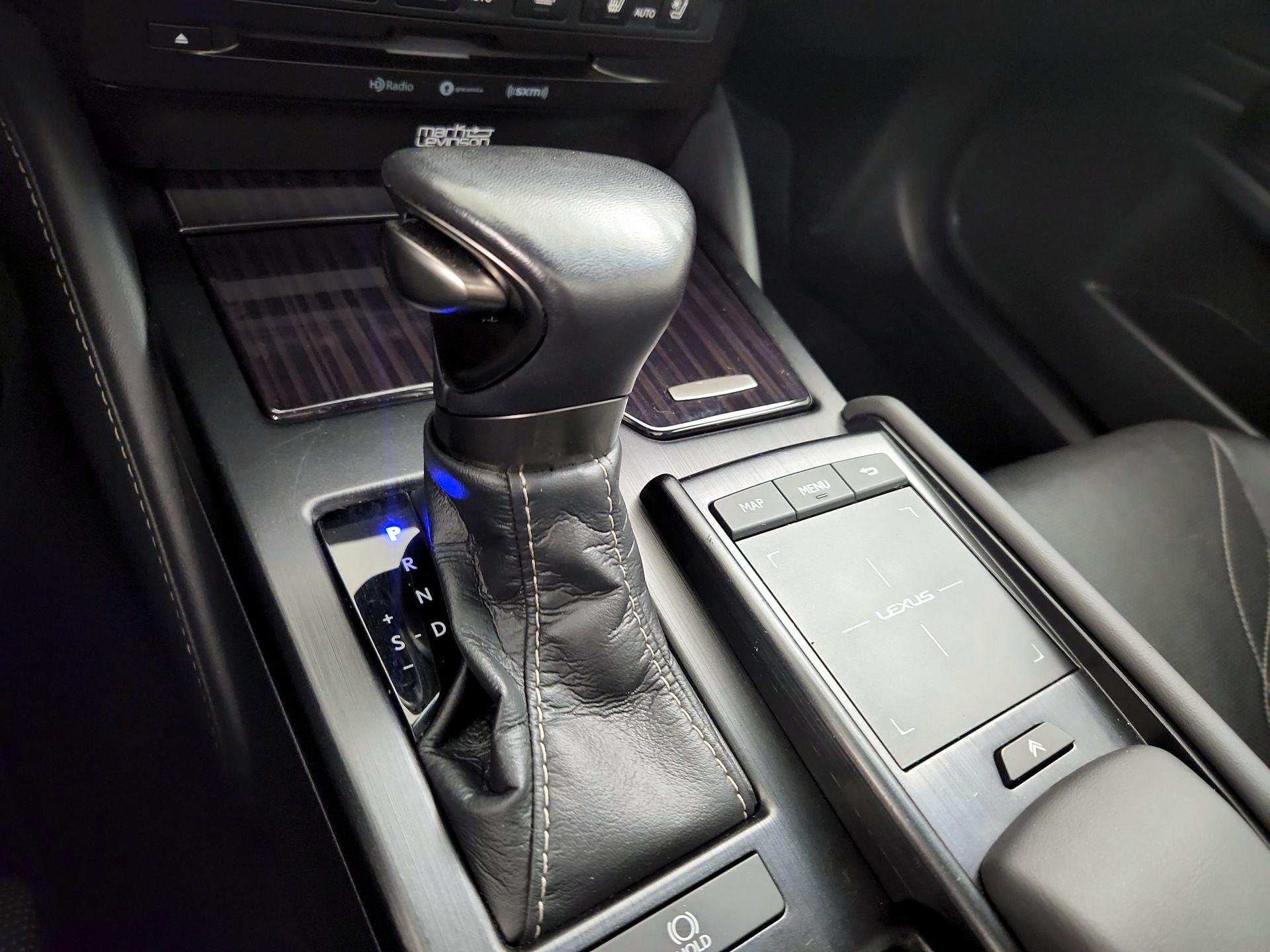 Thumbnail: 2019 Lexus ES - 18