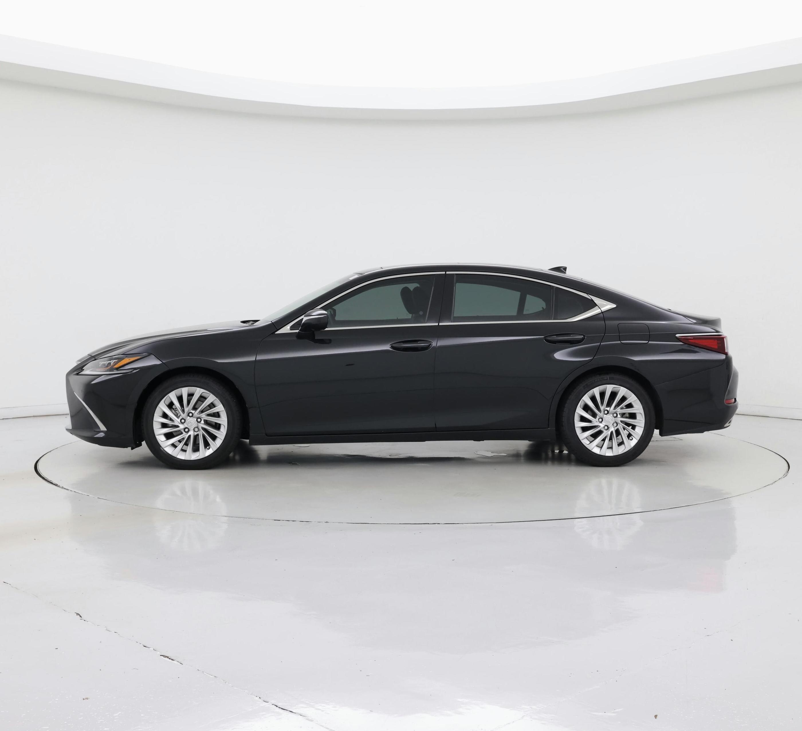 Thumbnail: 2019 Lexus ES - 3