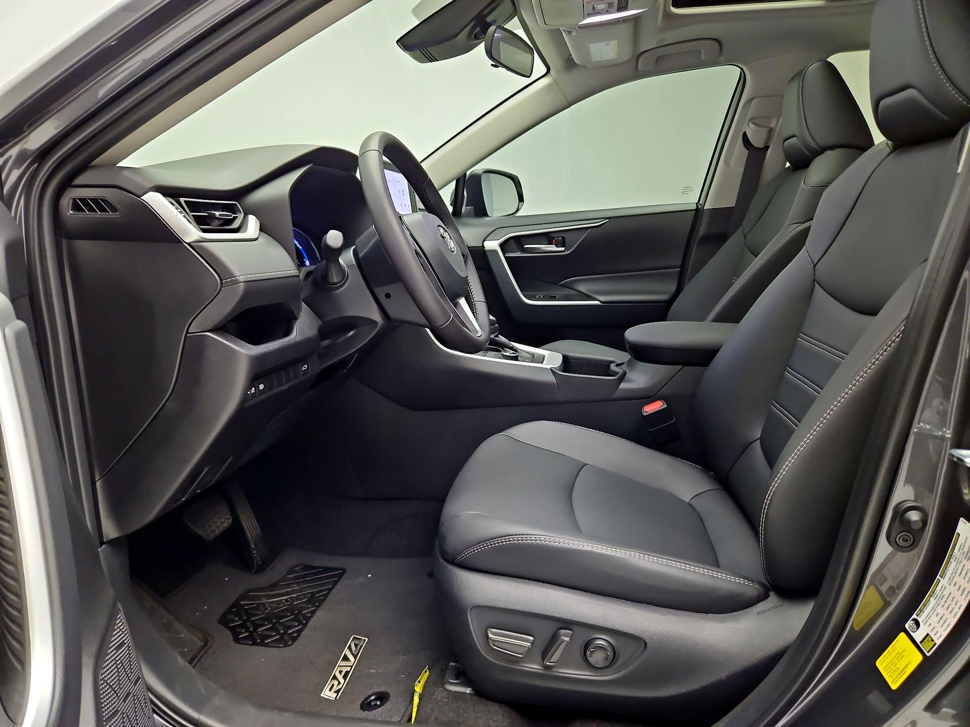 Thumbnail: 2024 Toyota RAV4 - 11