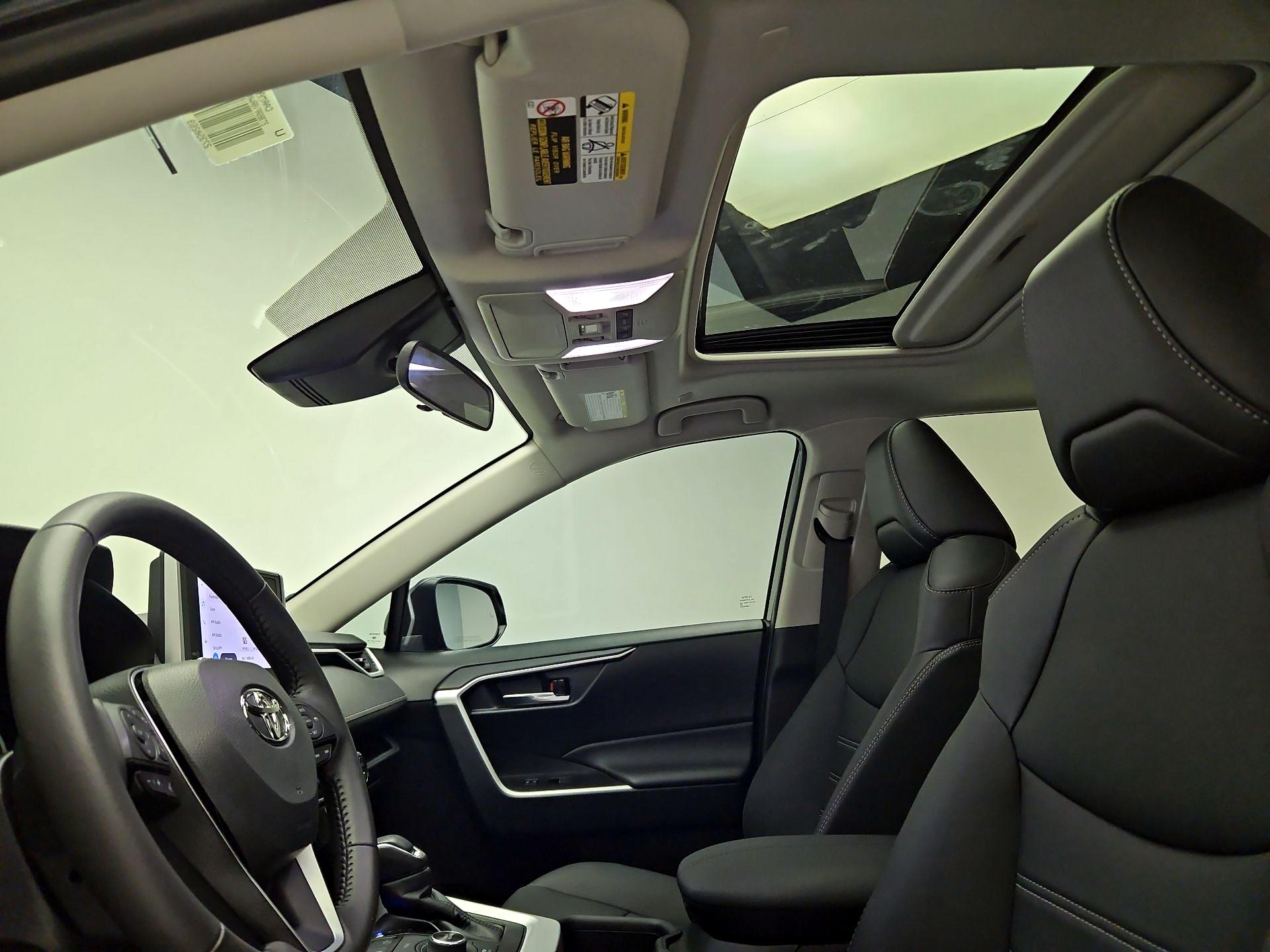 Thumbnail: 2024 Toyota RAV4 - 19