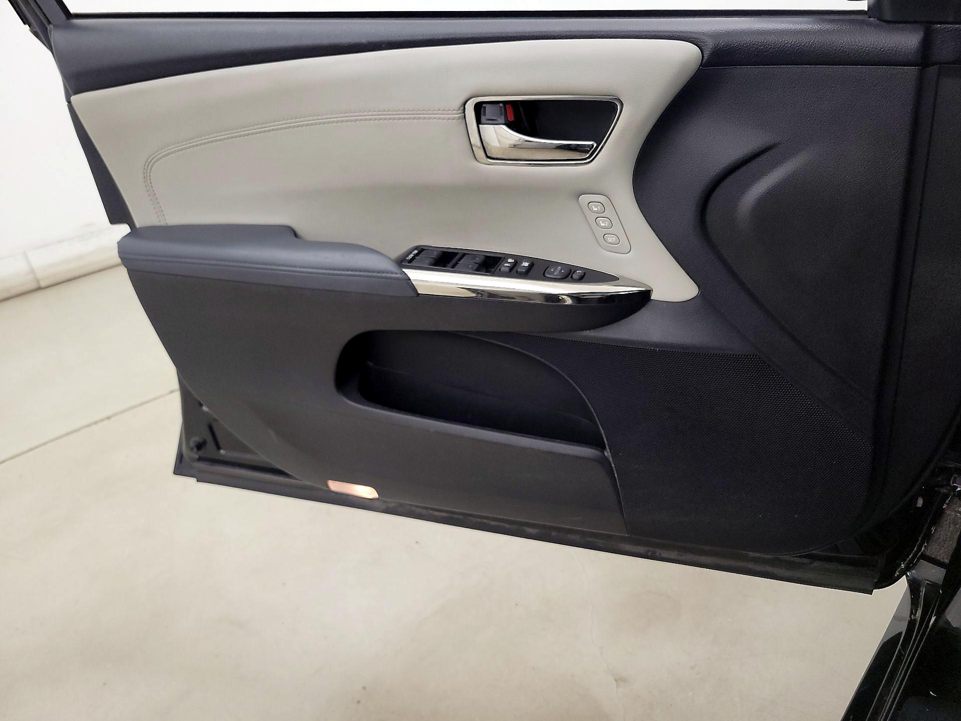 Thumbnail: 2014 Toyota Avalon - 12