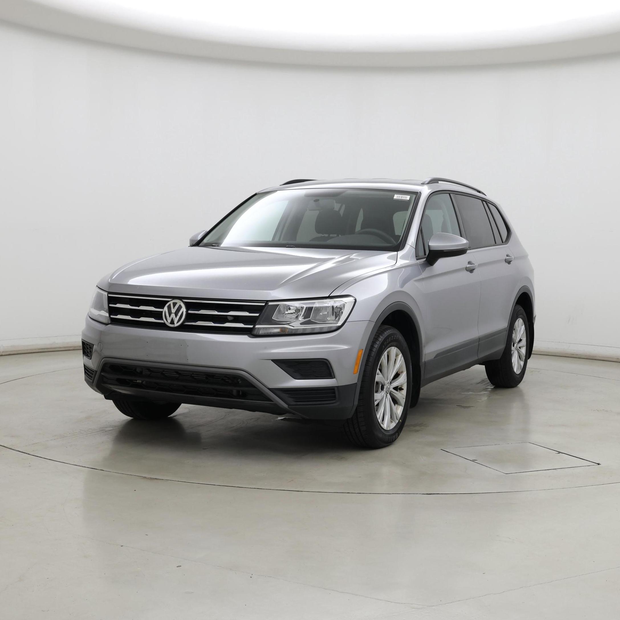 Thumbnail: 2020 Volkswagen Tiguan - 4