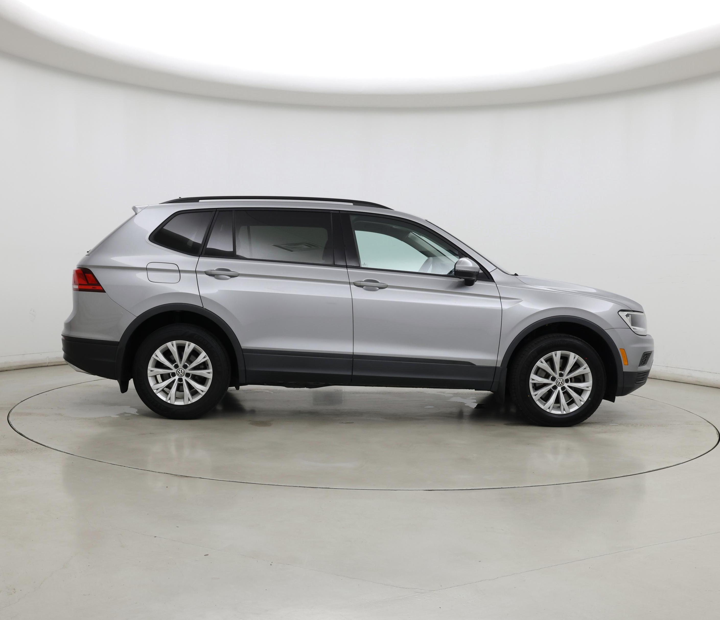 Thumbnail: 2020 Volkswagen Tiguan - 7