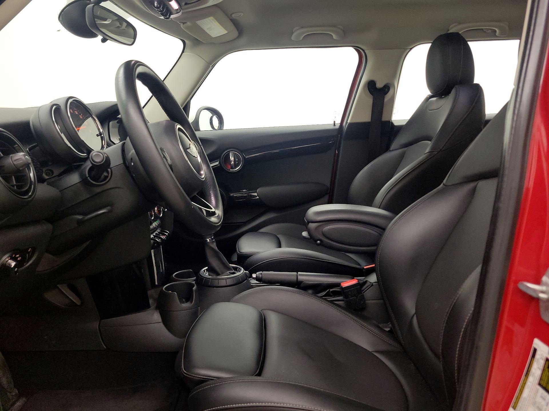Thumbnail: 2016 MINI Cooper Hardtop - 11