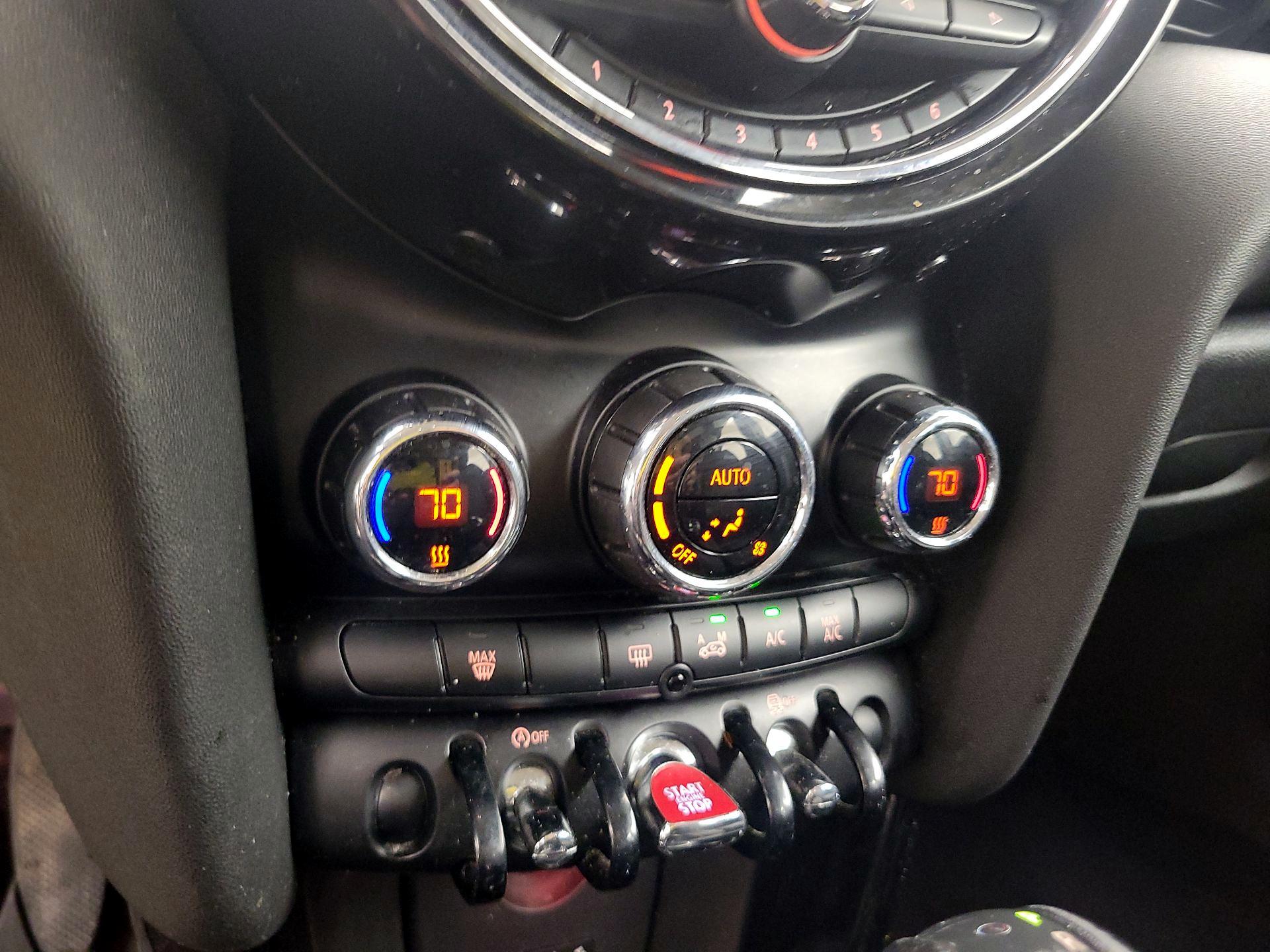 Thumbnail: 2016 MINI Cooper Hardtop - 15