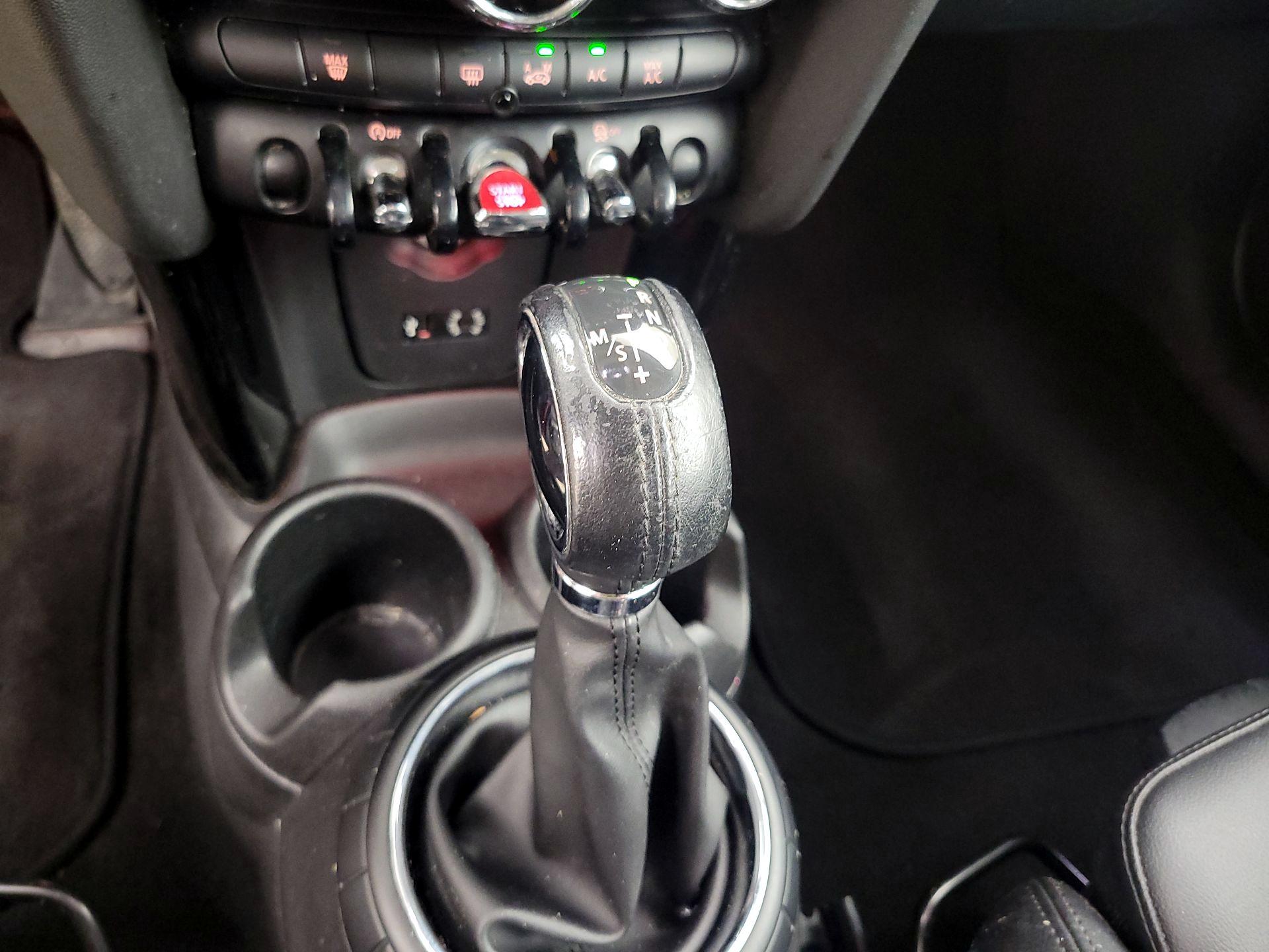Thumbnail: 2016 MINI Cooper Hardtop - 16