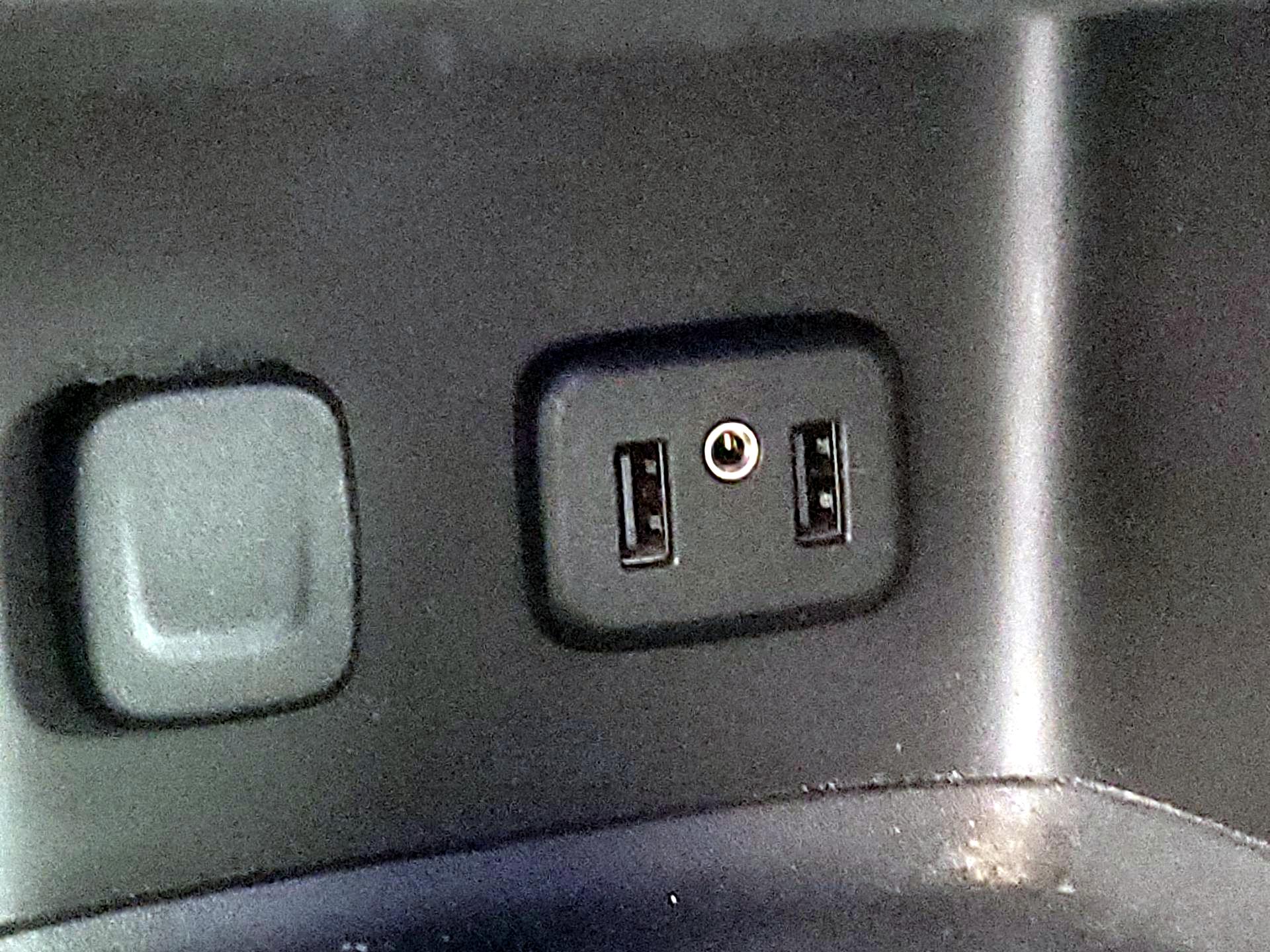 Thumbnail: 2019 GMC Acadia - 19