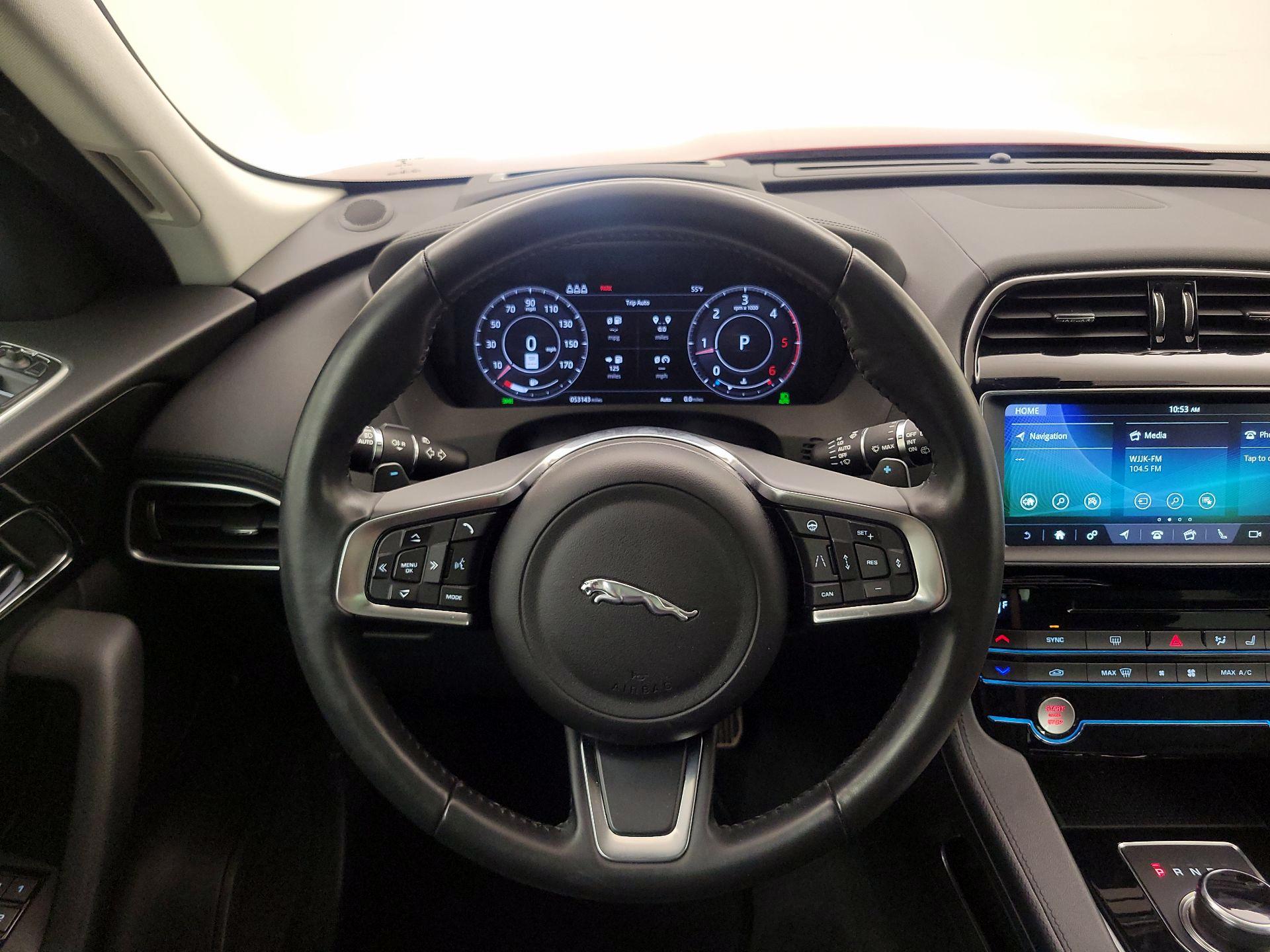 Thumbnail: 2019 Jaguar F-Pace - 10