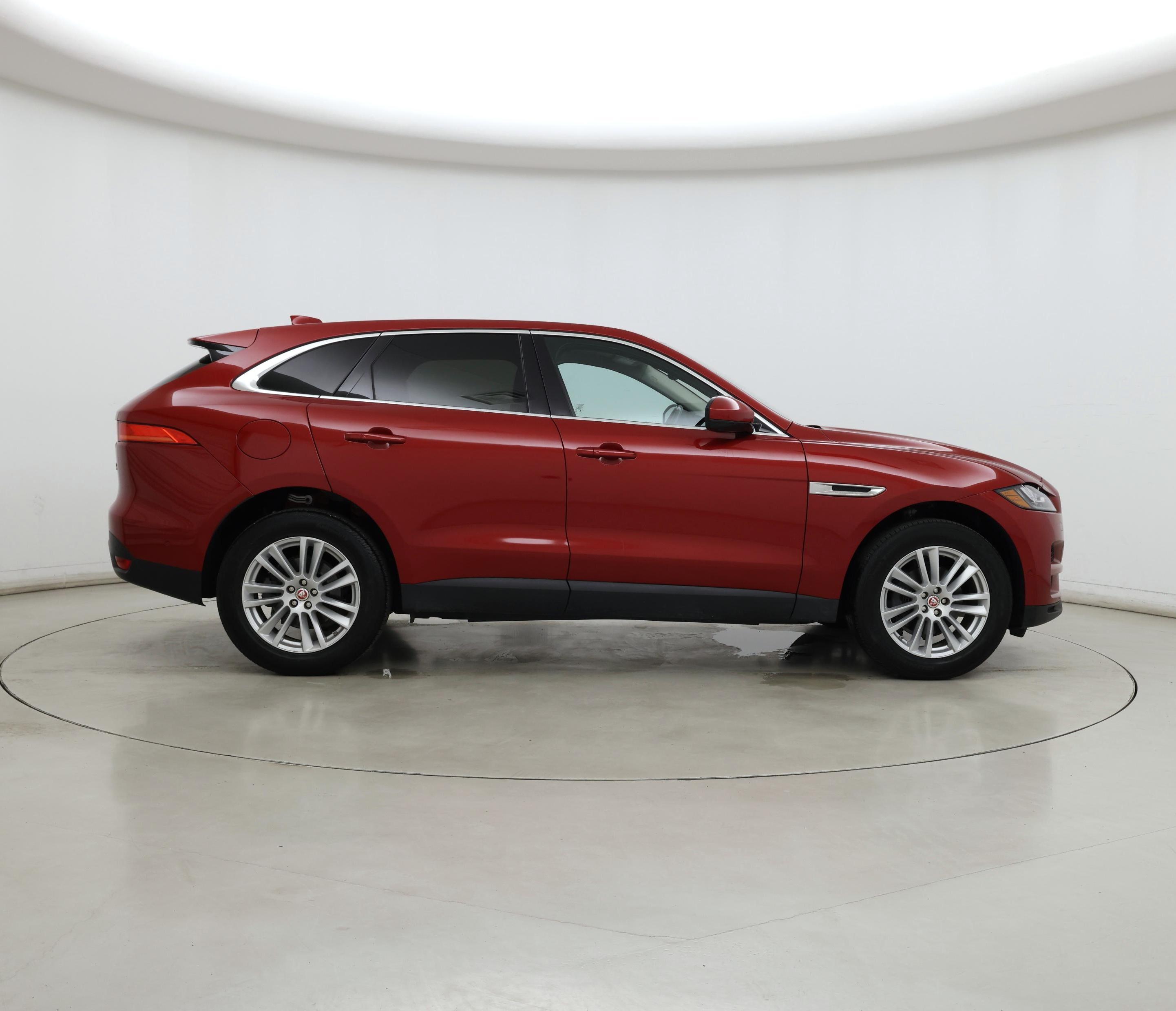 Thumbnail: 2019 Jaguar F-Pace - 7