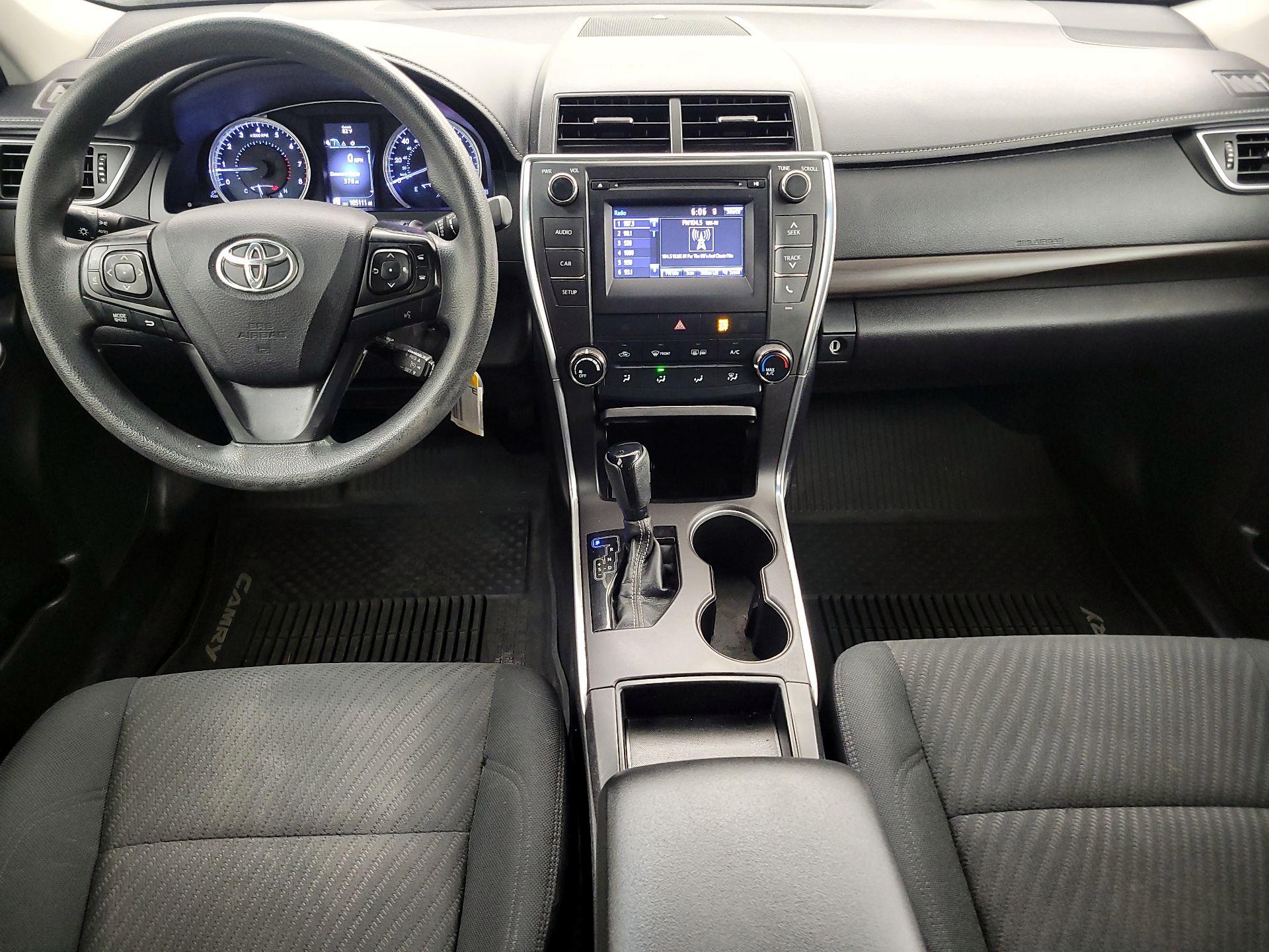 Thumbnail: 2017 Toyota Camry - 9