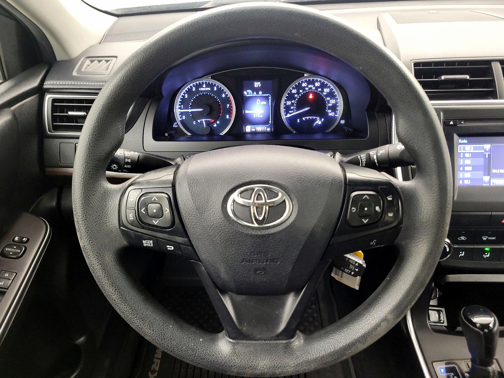 Thumbnail: 2017 Toyota Camry - 10