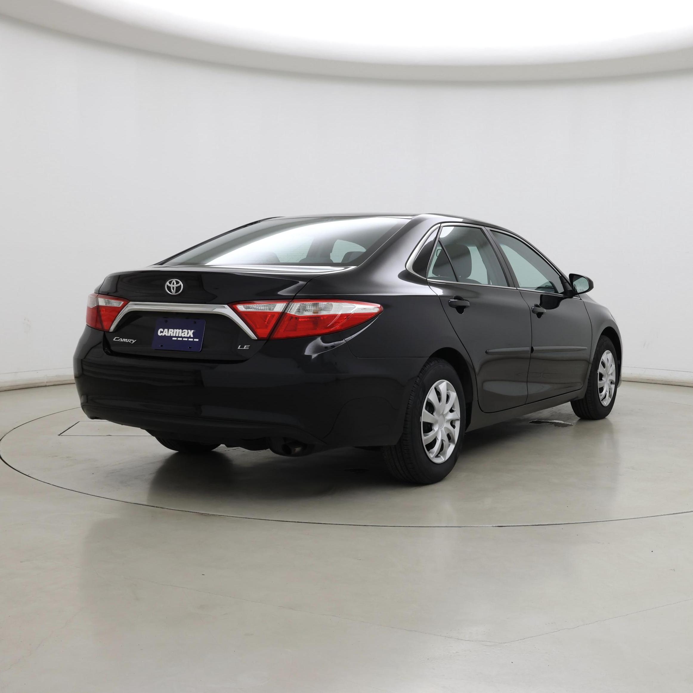 Thumbnail: 2017 Toyota Camry - 8