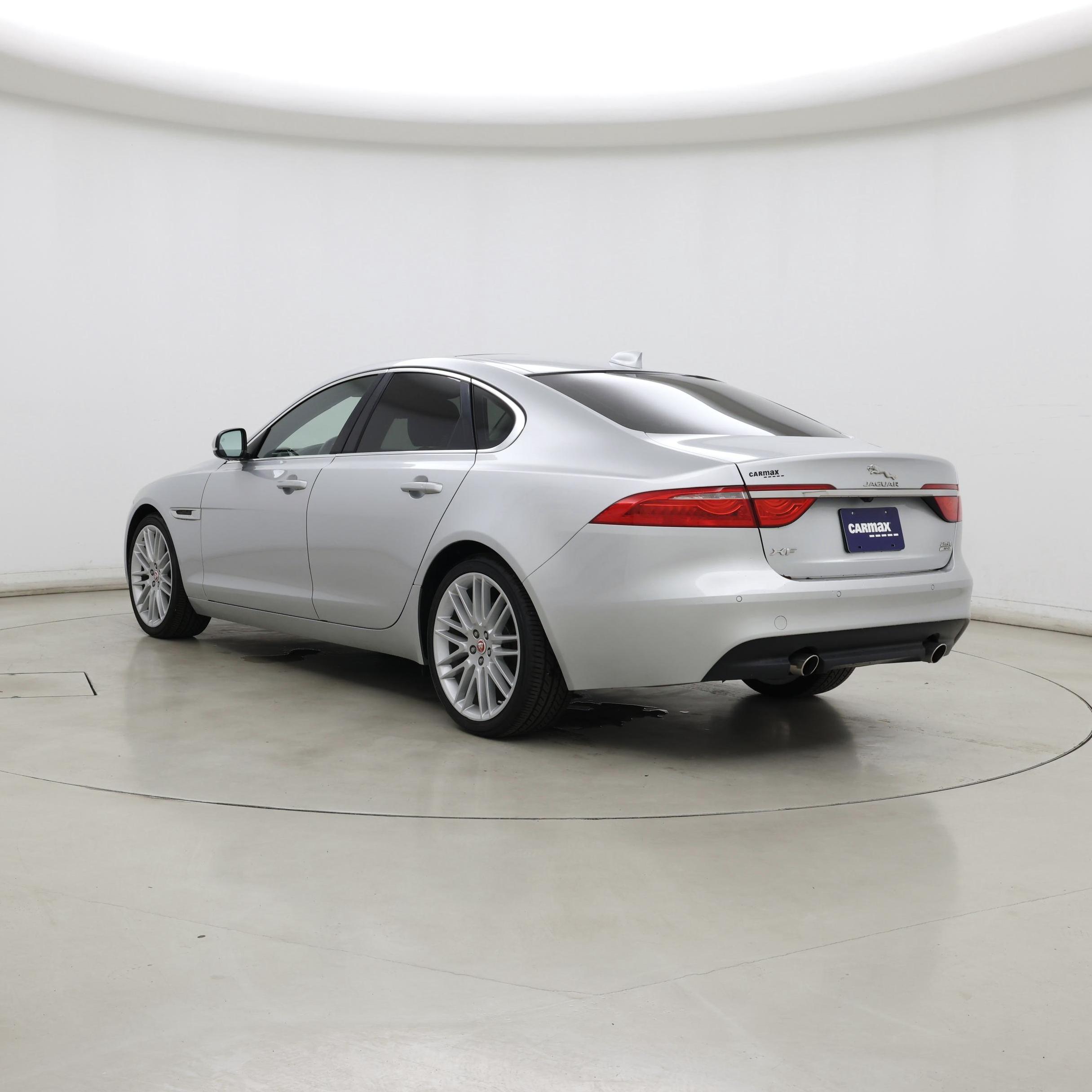 Thumbnail: 2018 Jaguar XF - 2