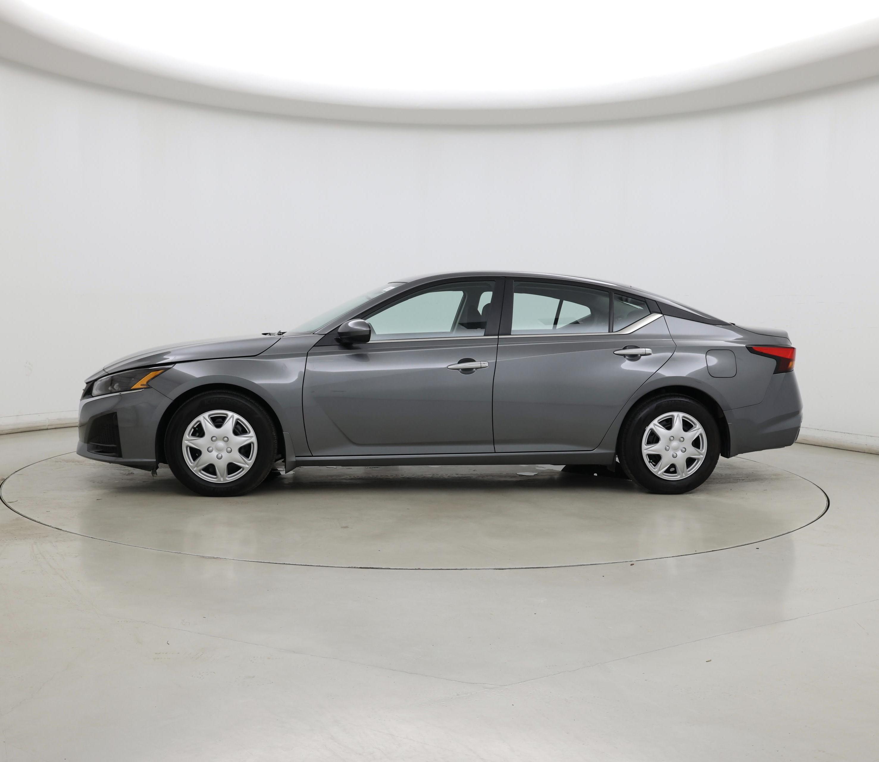 Thumbnail: 2023 Nissan Altima - 3