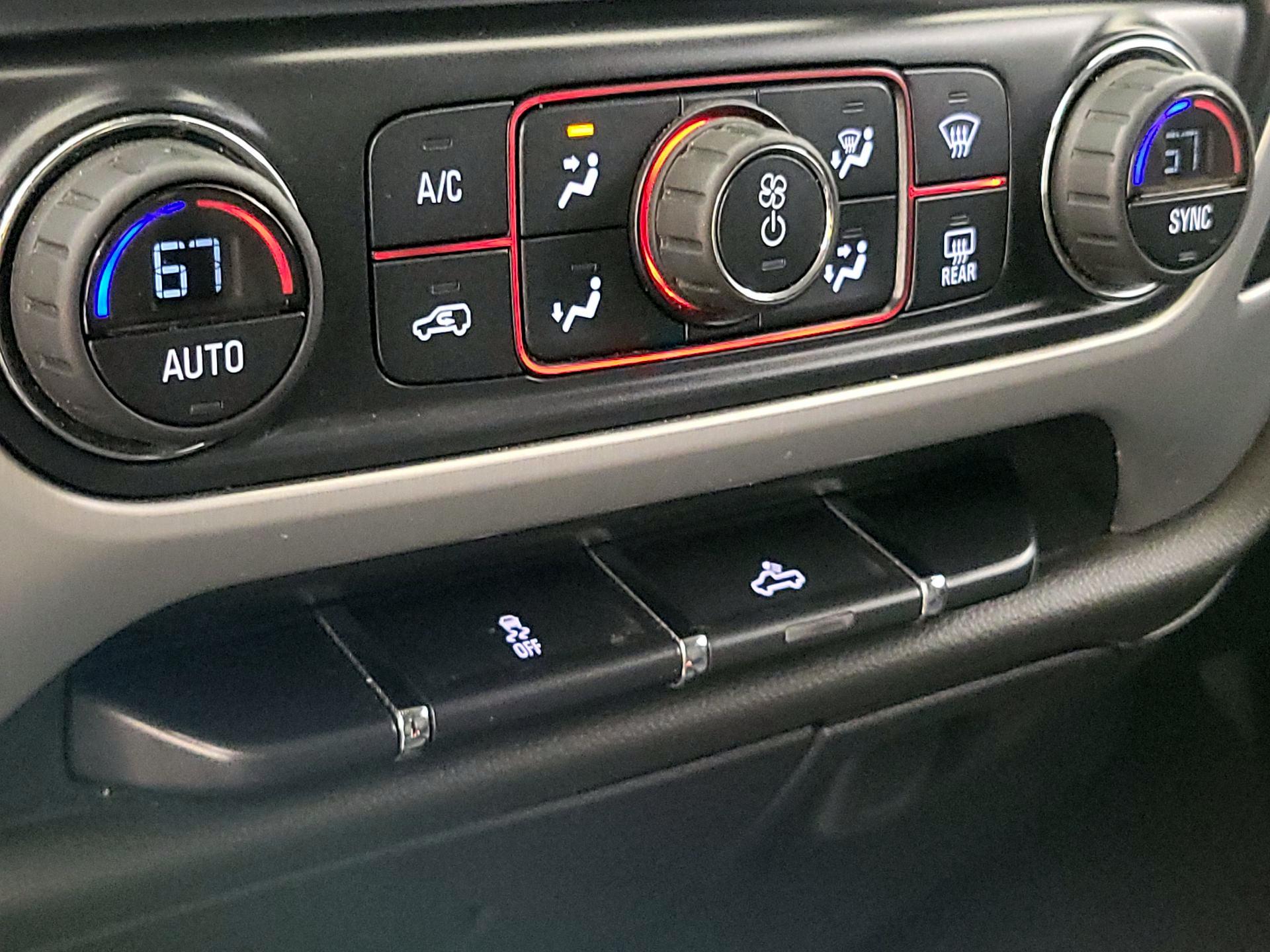 Thumbnail: 2015 GMC Sierra 1500 - 16