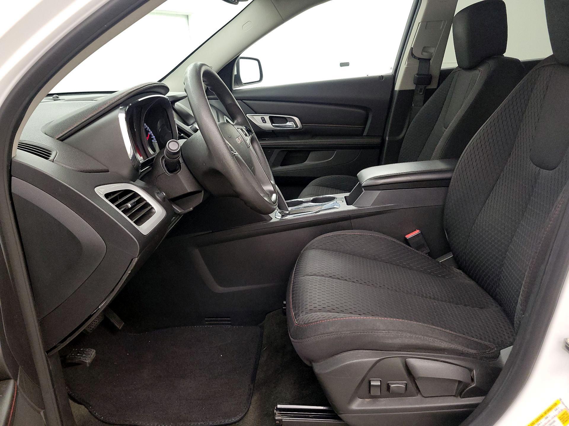 Thumbnail: 2015 GMC Terrain - 11