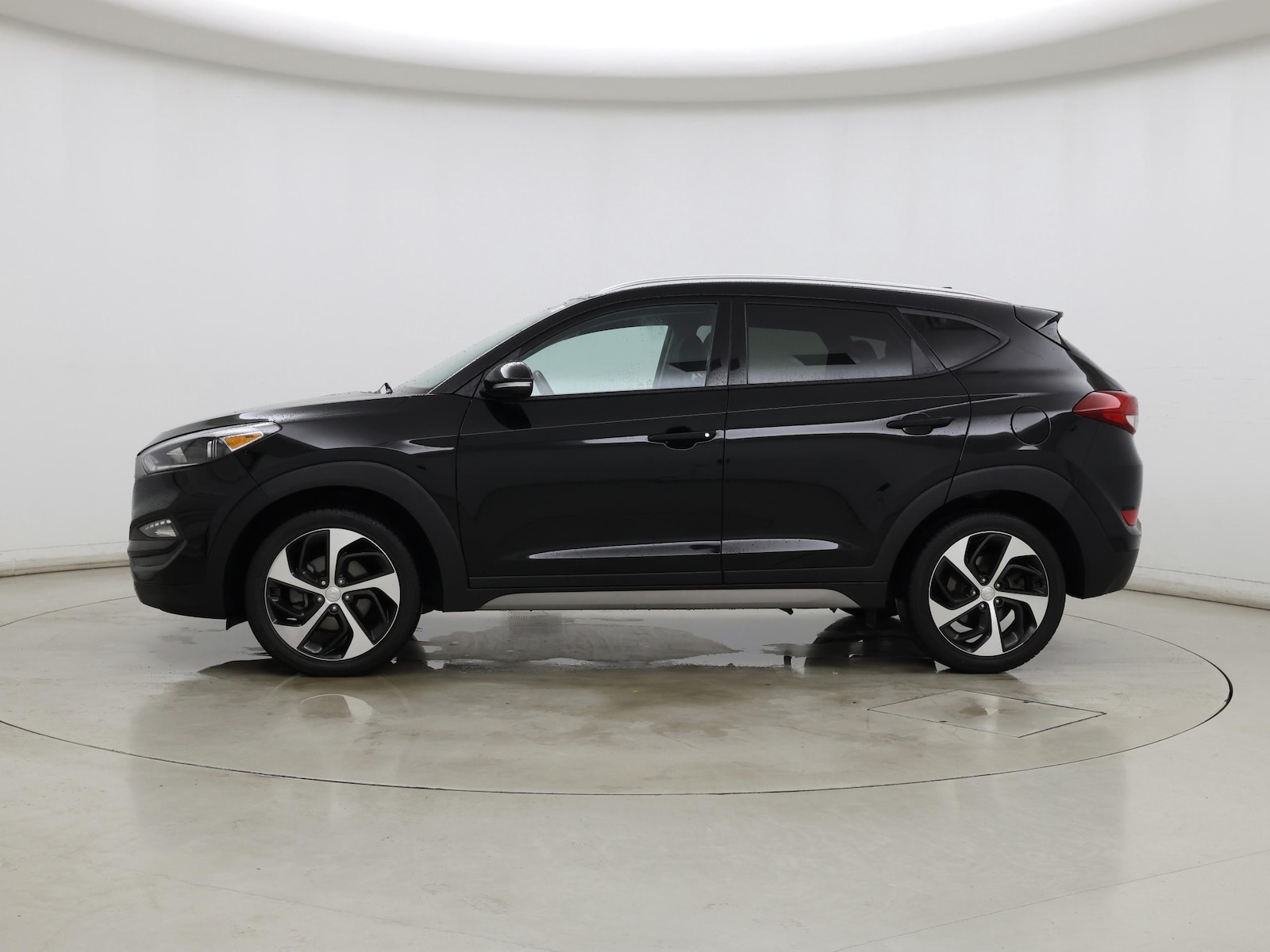 Image 4 of 2018 Hyundai Tucson Sport