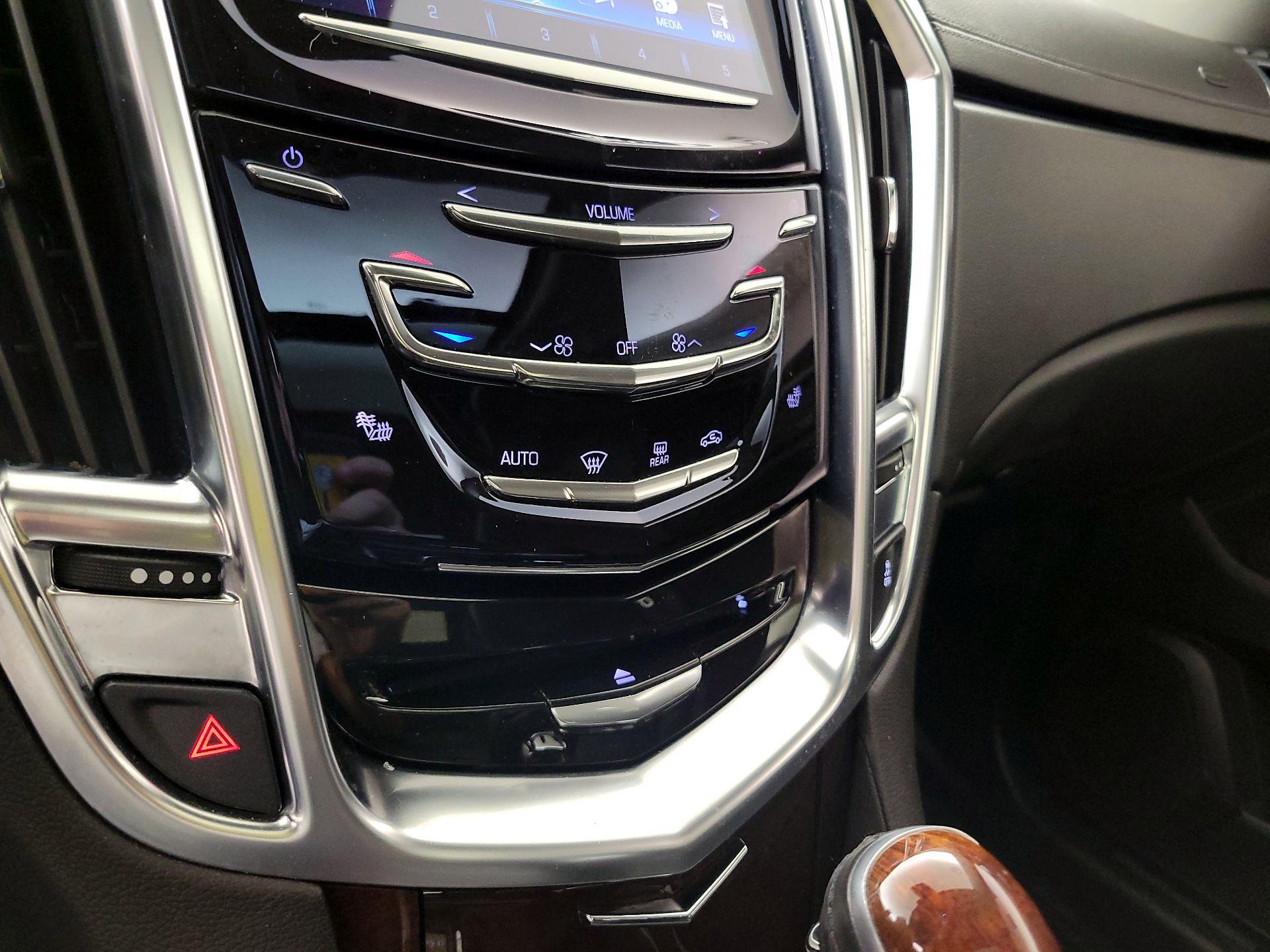 Thumbnail: 2015 Cadillac SRX - 17