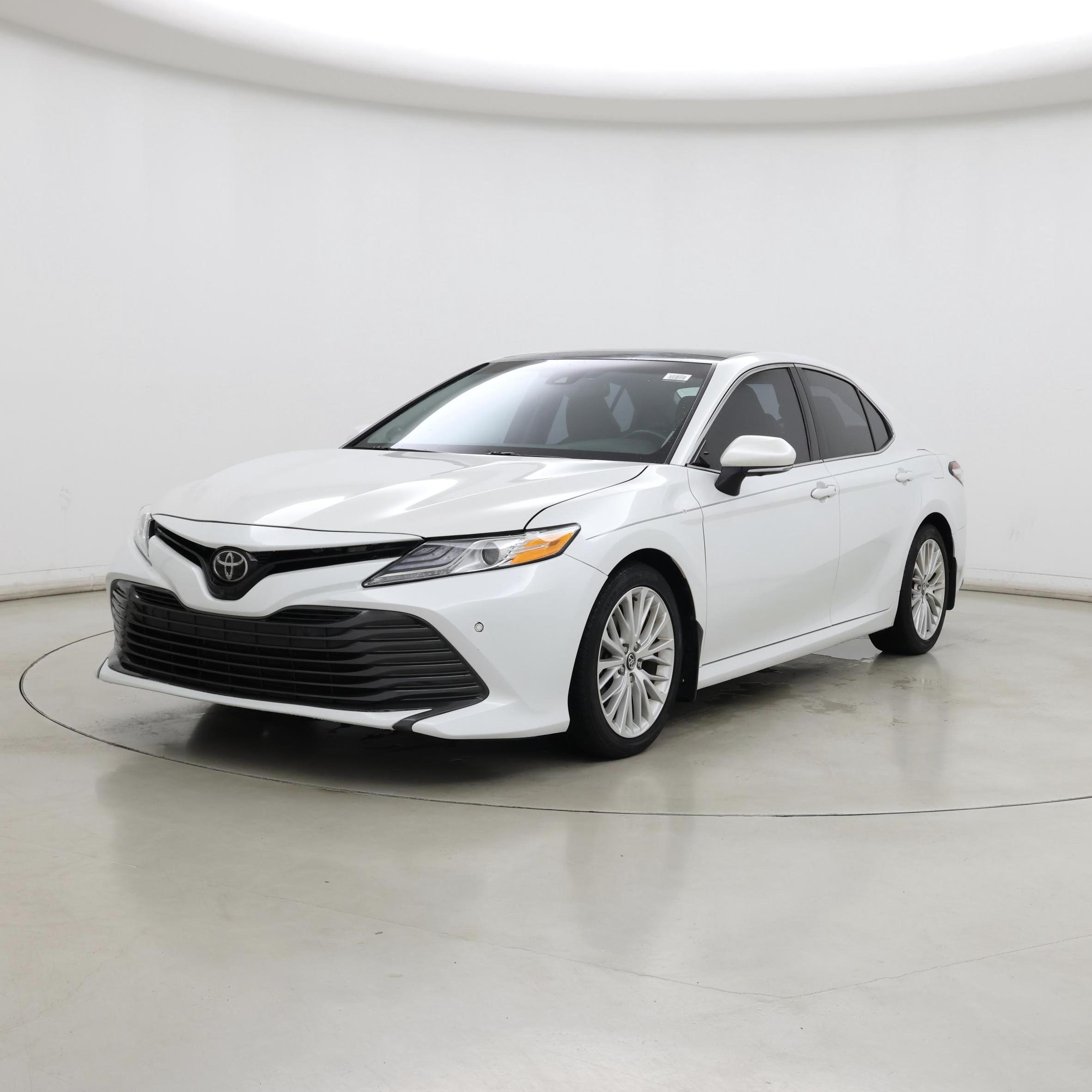 Thumbnail: 2018 Toyota Camry - 4