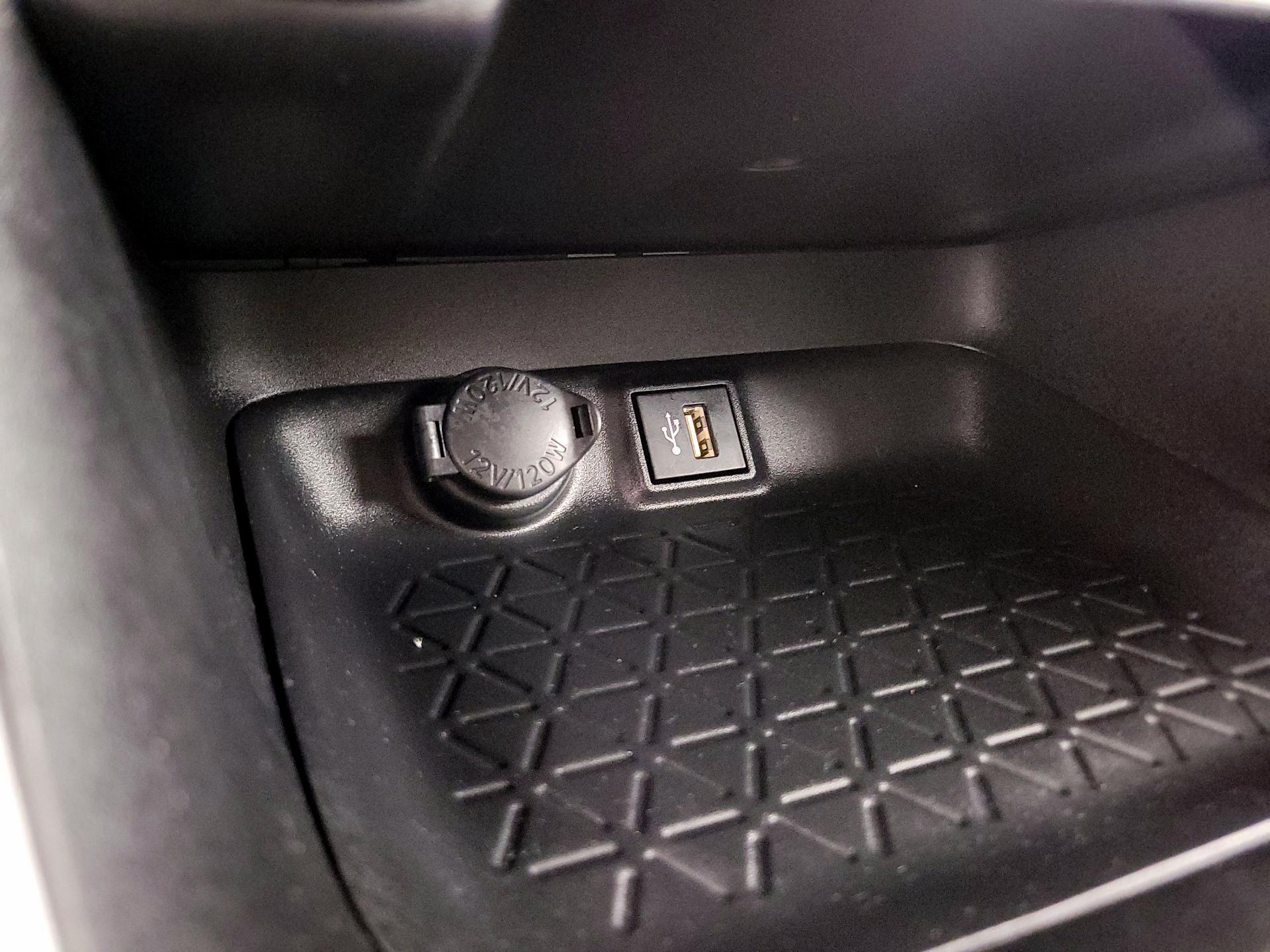 Thumbnail: 2023 Toyota RAV4 - 18