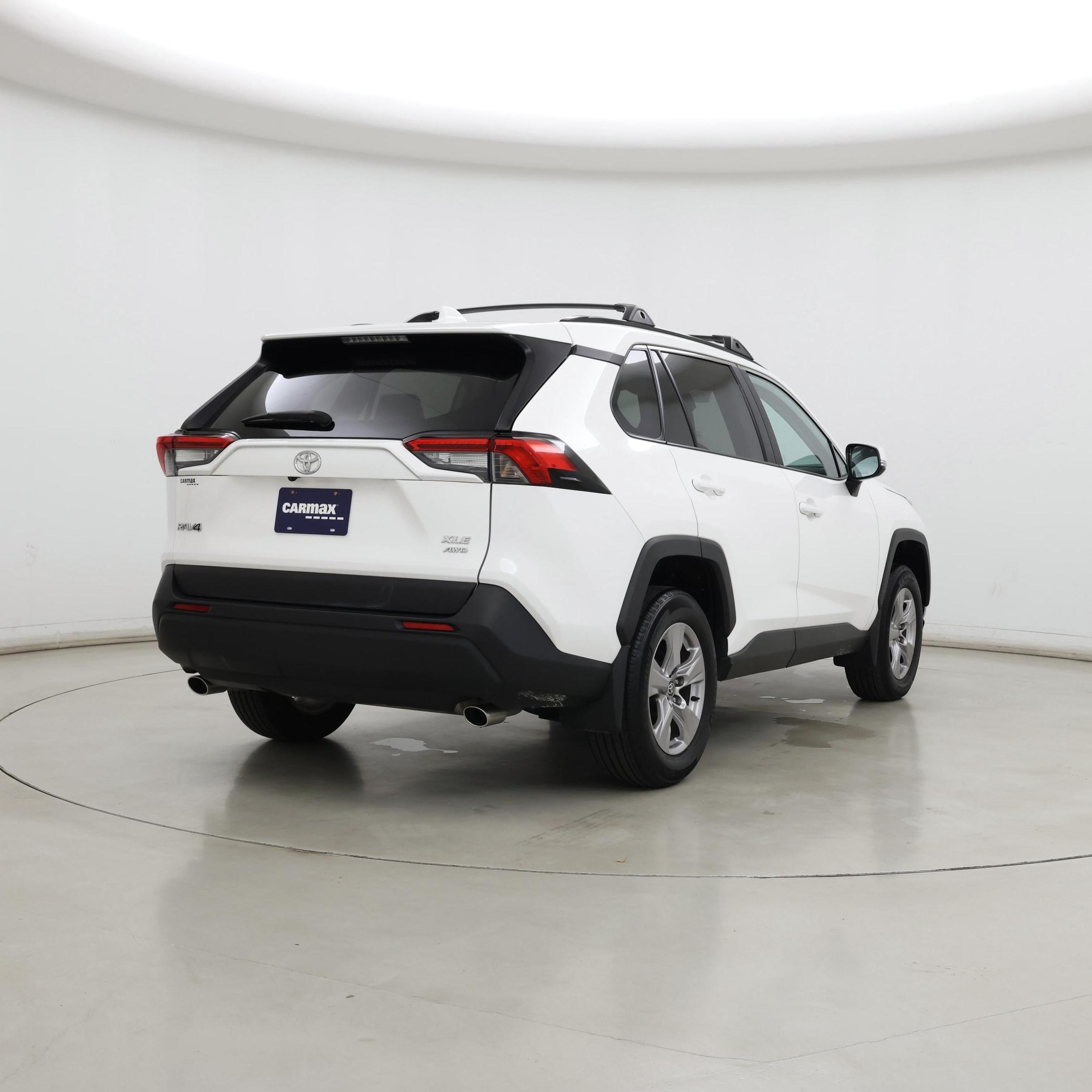 Thumbnail: 2023 Toyota RAV4 - 8