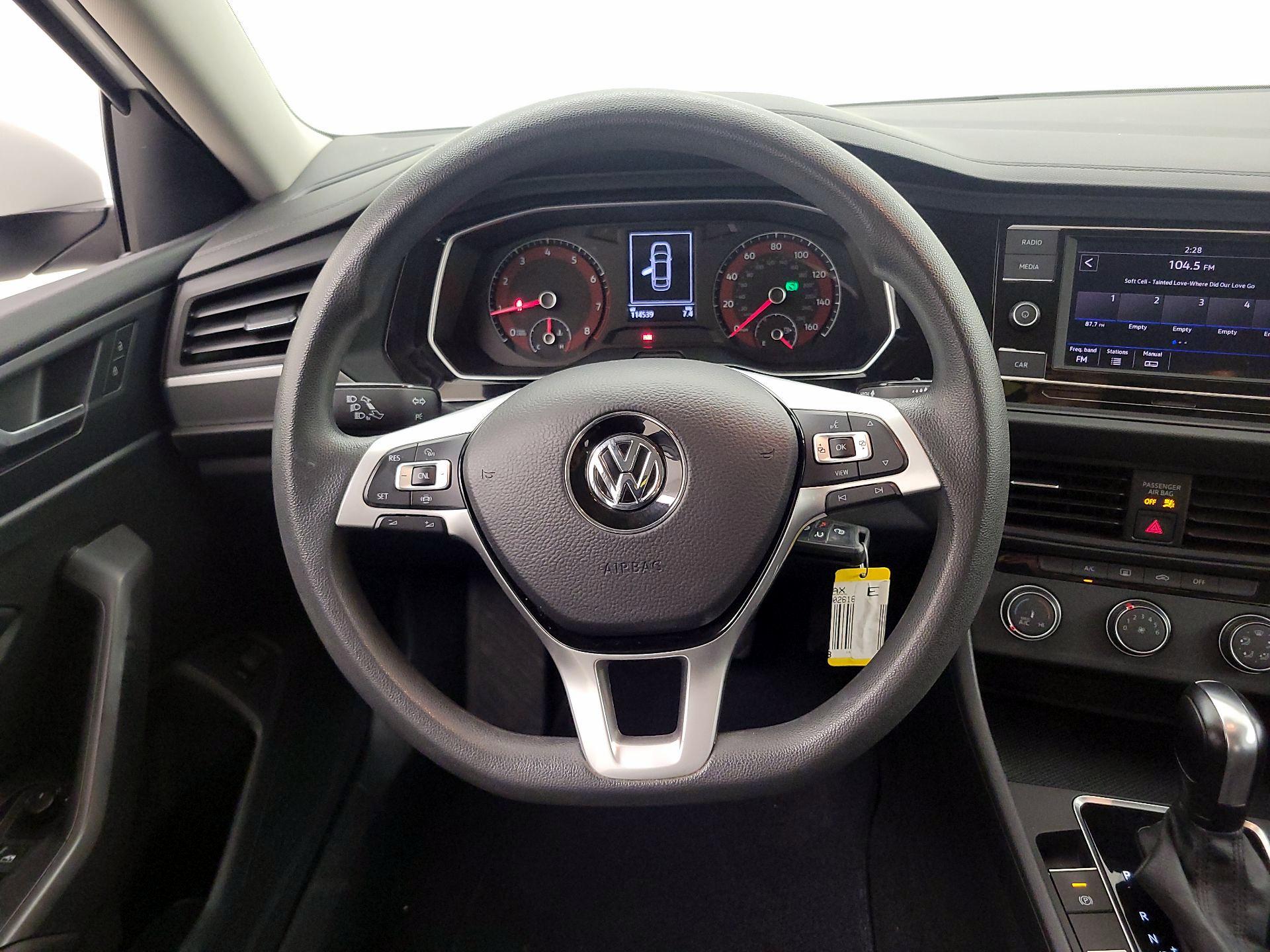 Thumbnail: 2019 Volkswagen Jetta - 10