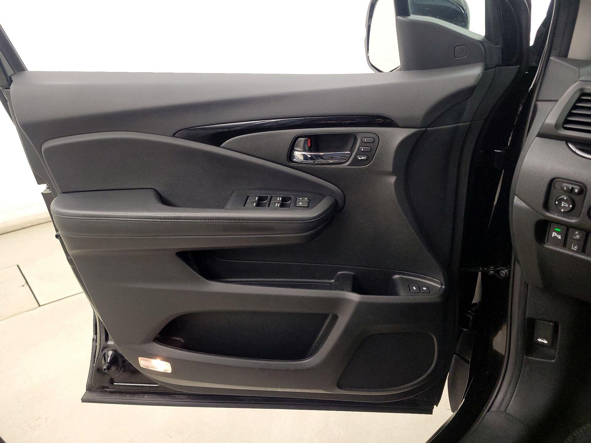 Thumbnail: 2022 Honda Pilot - 12