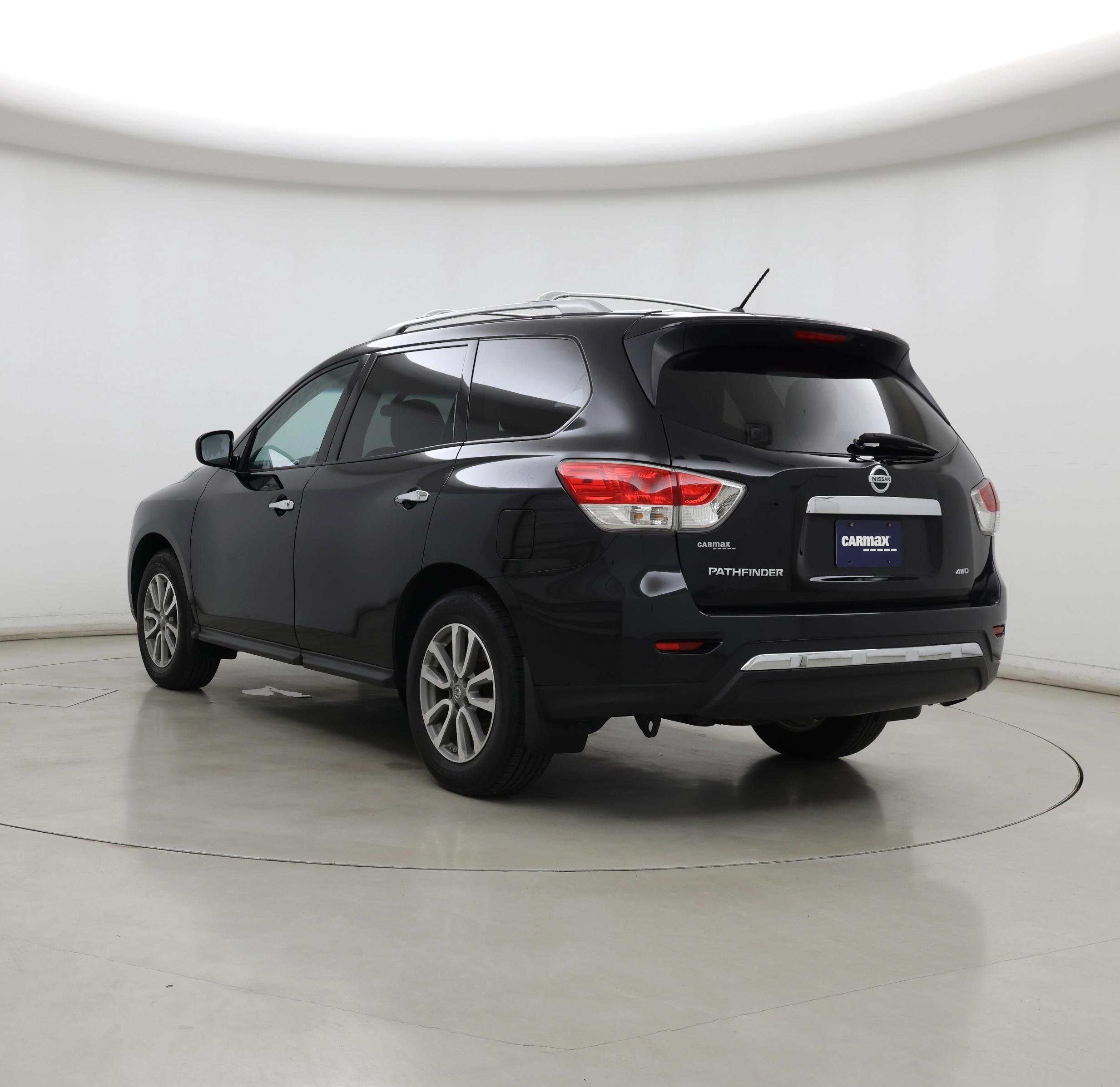 Thumbnail: 2016 Nissan Pathfinder - 2