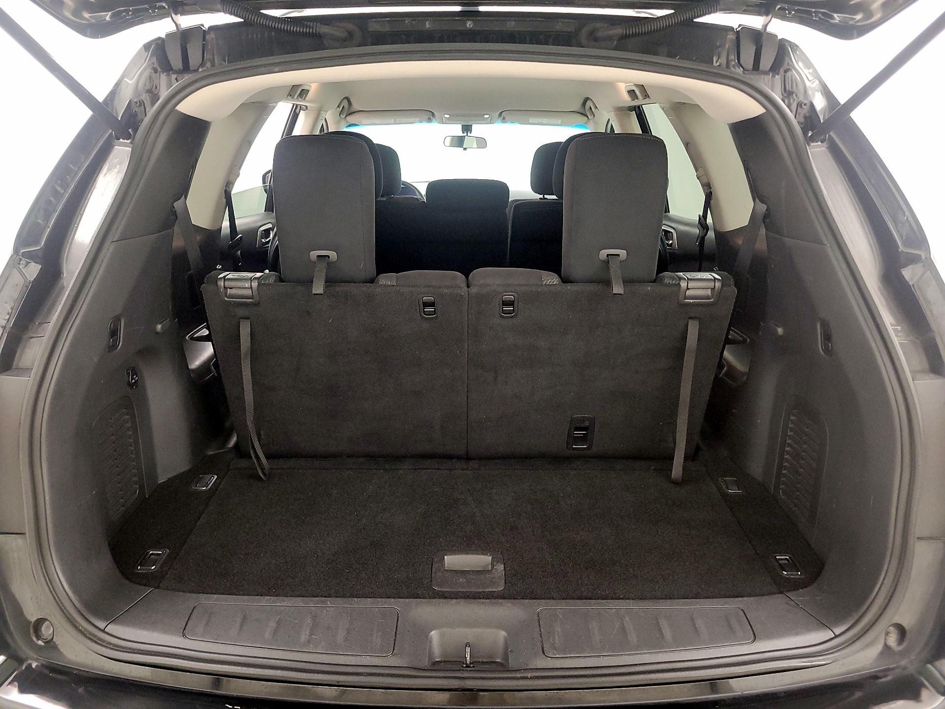 Thumbnail: 2016 Nissan Pathfinder - 20