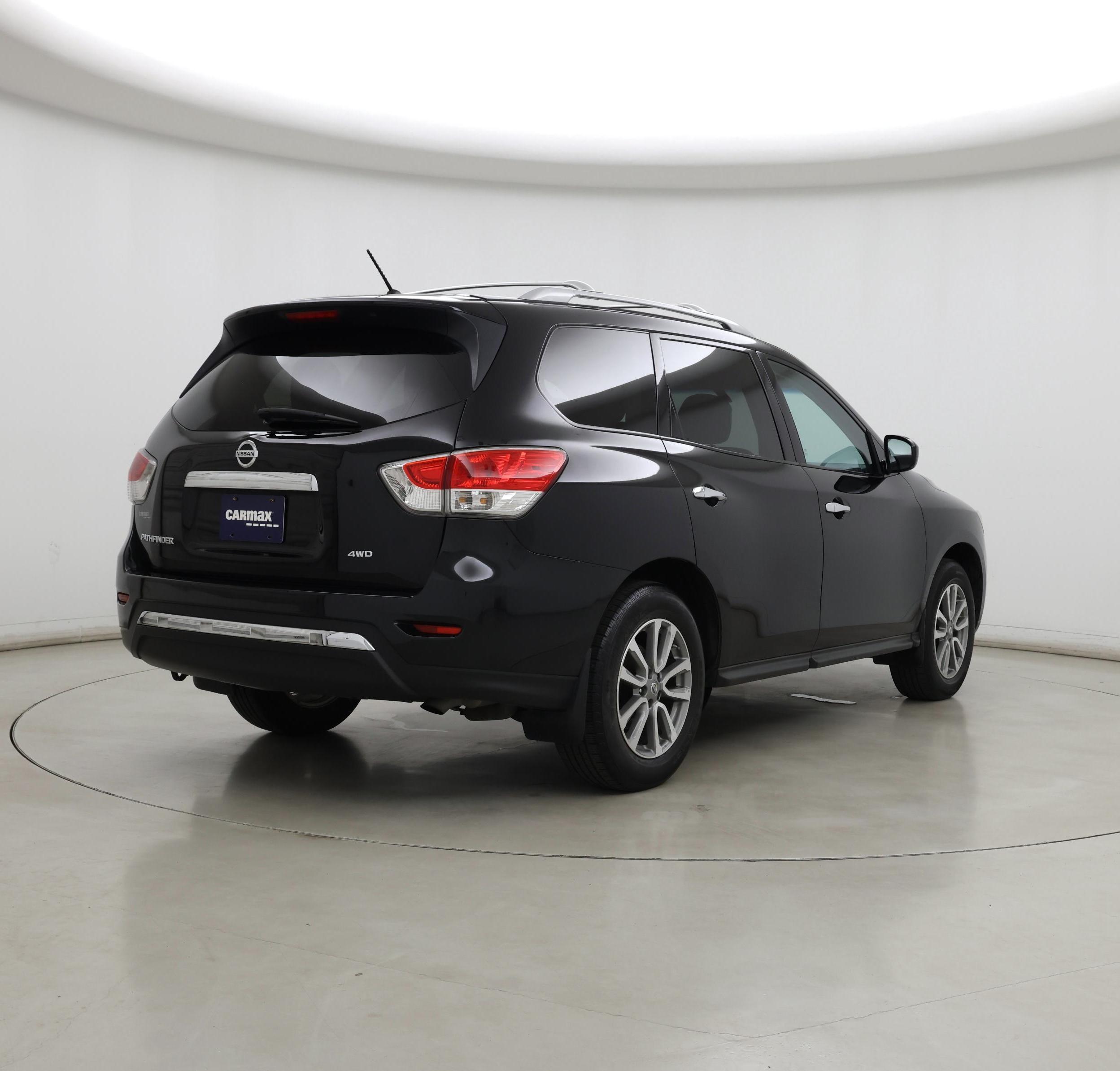 Thumbnail: 2016 Nissan Pathfinder - 8