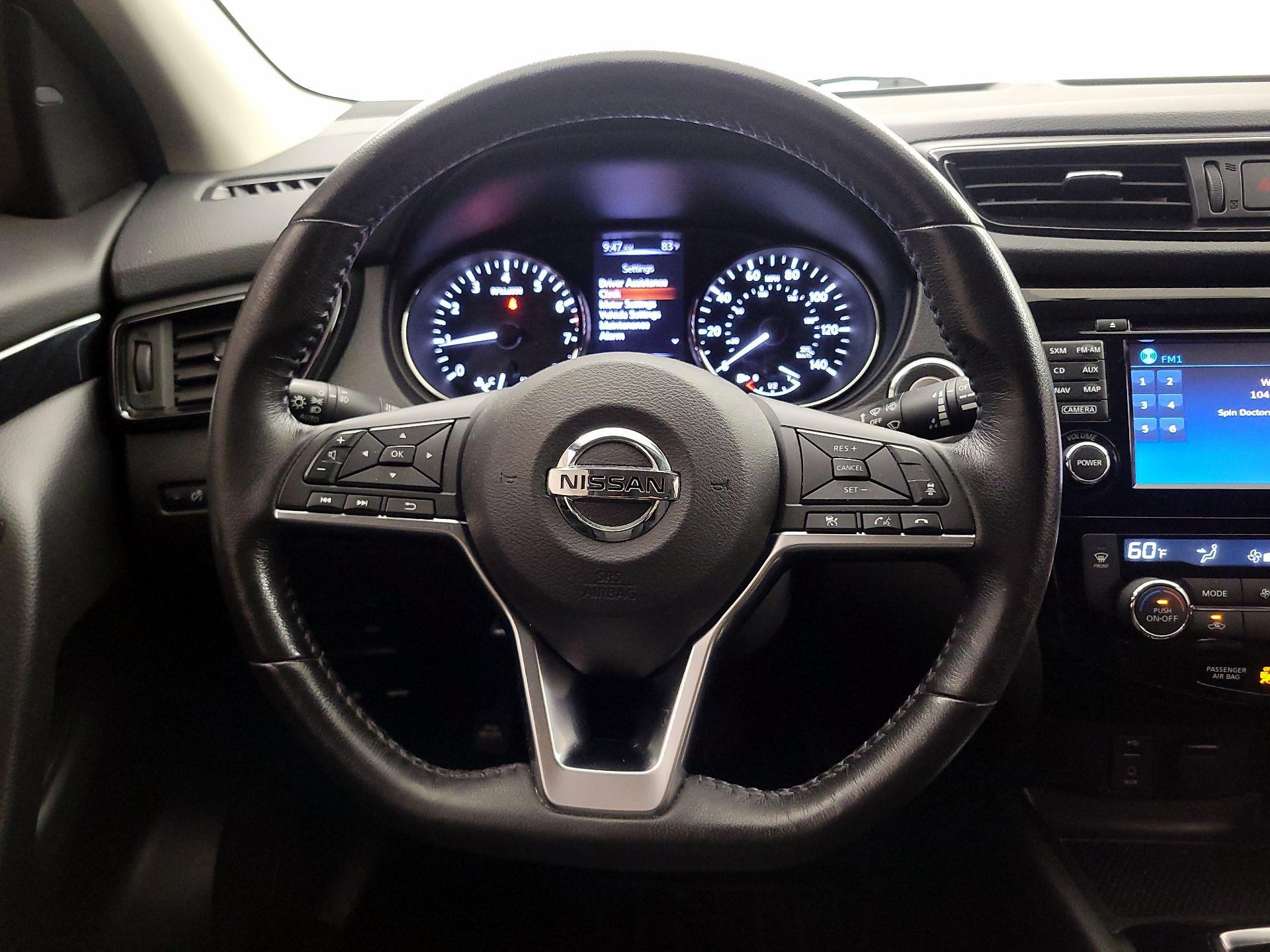 Thumbnail: 2018 Nissan Rogue Sport - 10